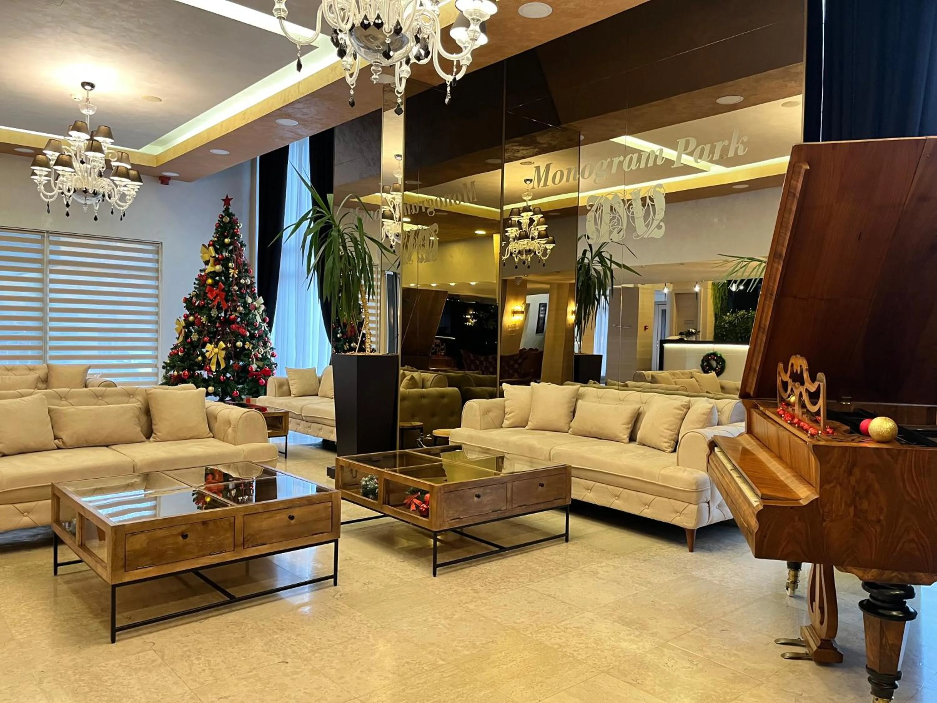 Lobby or reception in Hotel Monogram Park