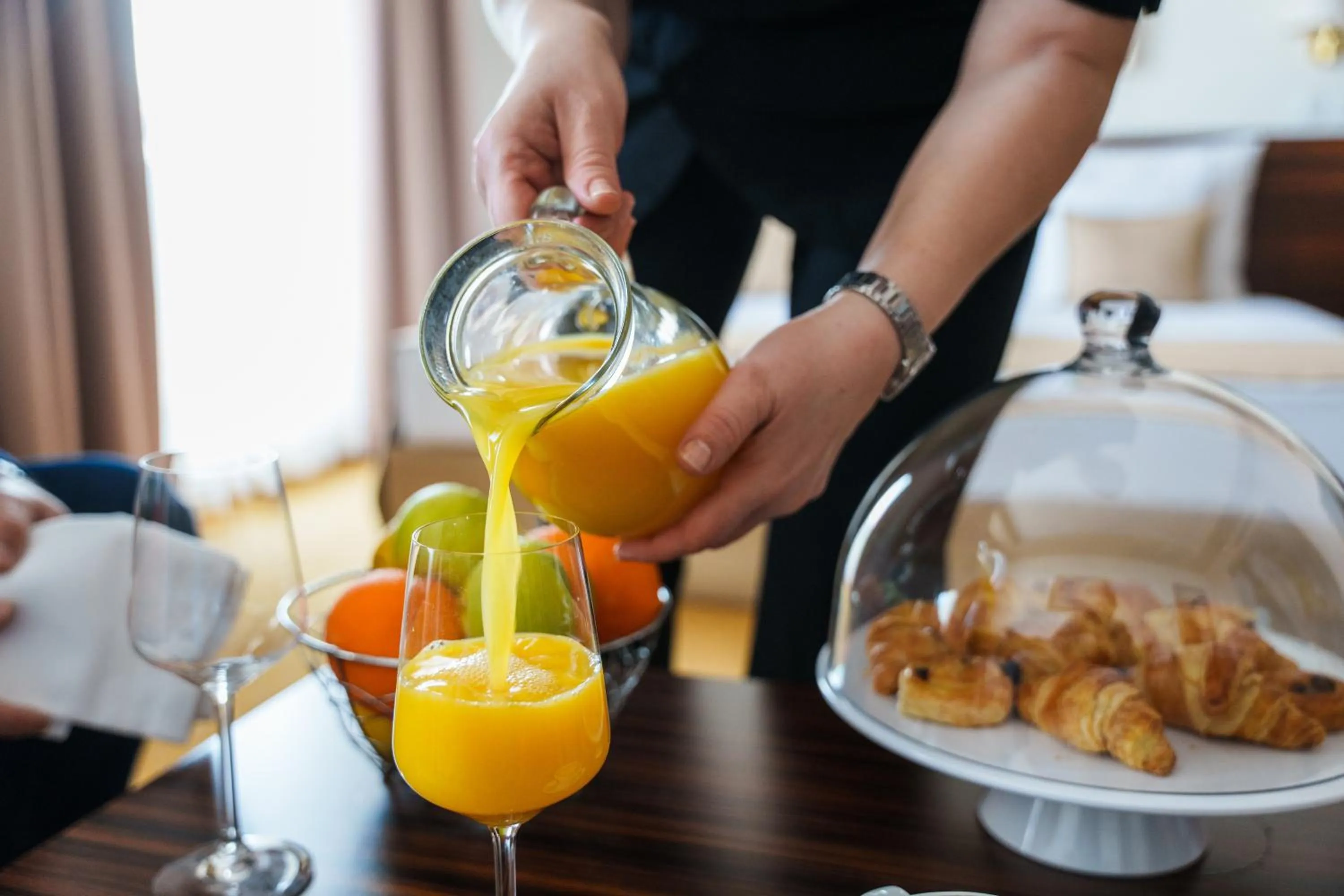 Meals in Hotel Monogram Park