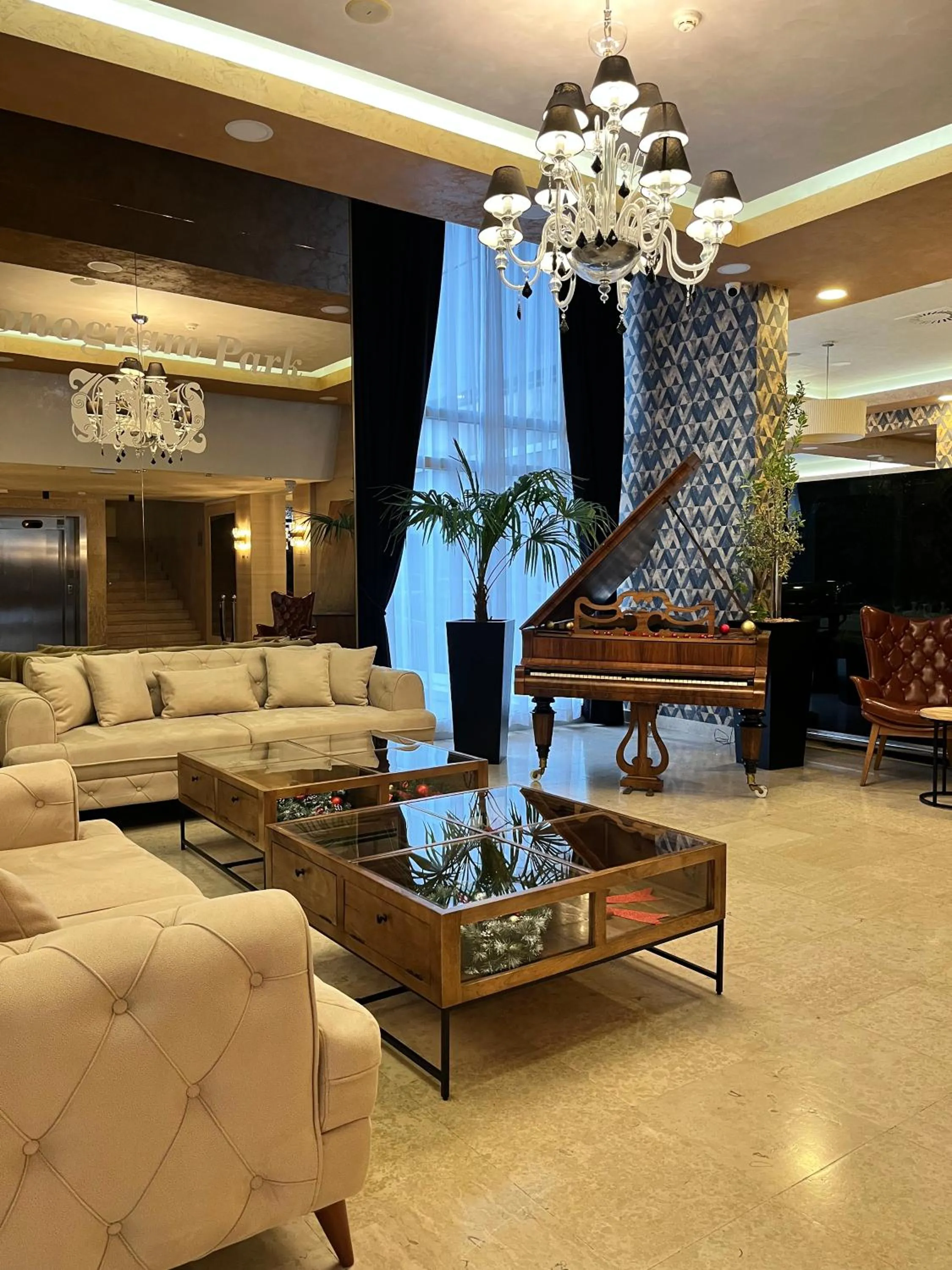 Lobby or reception in Hotel Monogram Park