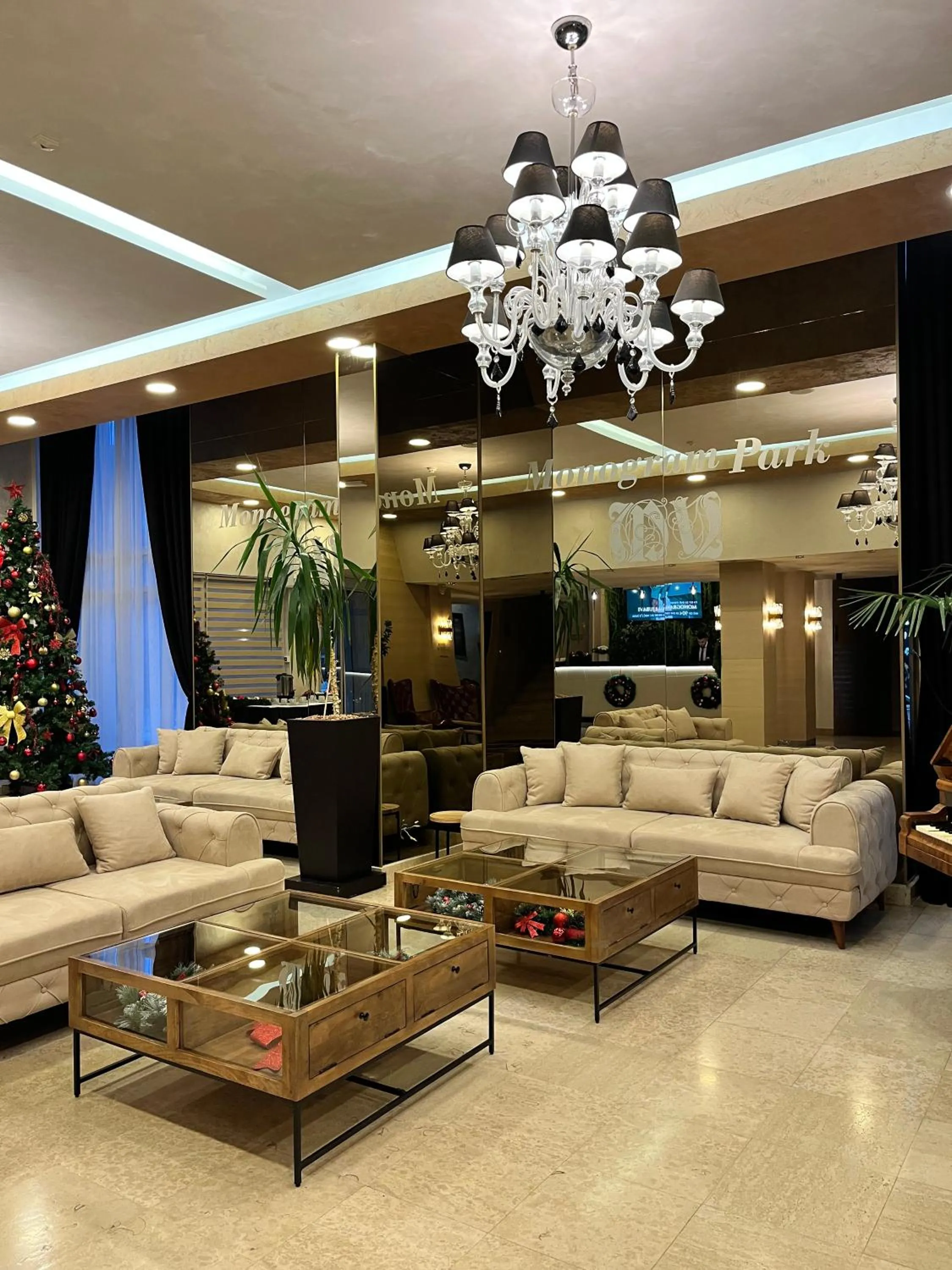Lobby or reception in Hotel Monogram Park