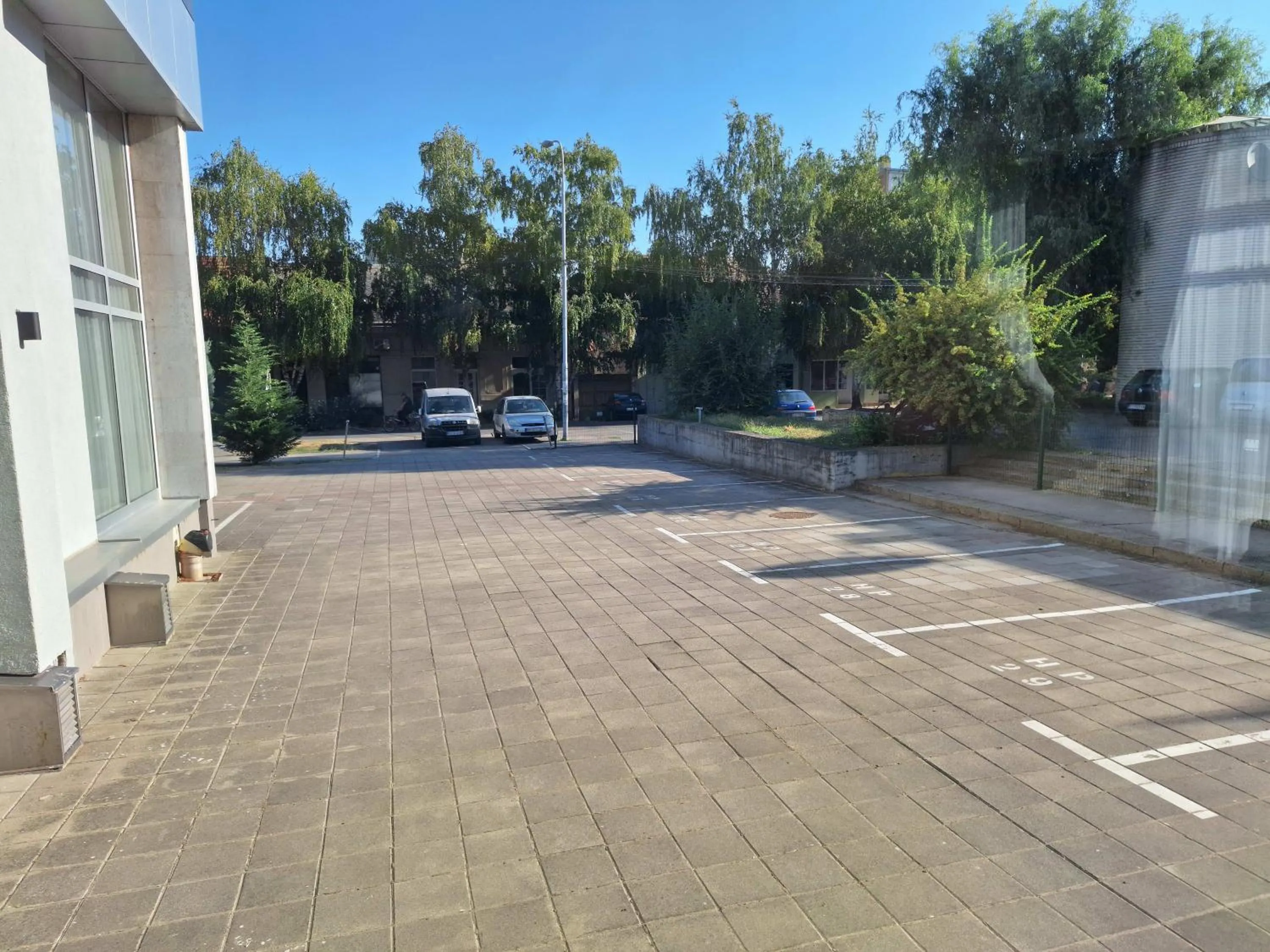Parking in Hotel Monogram Park