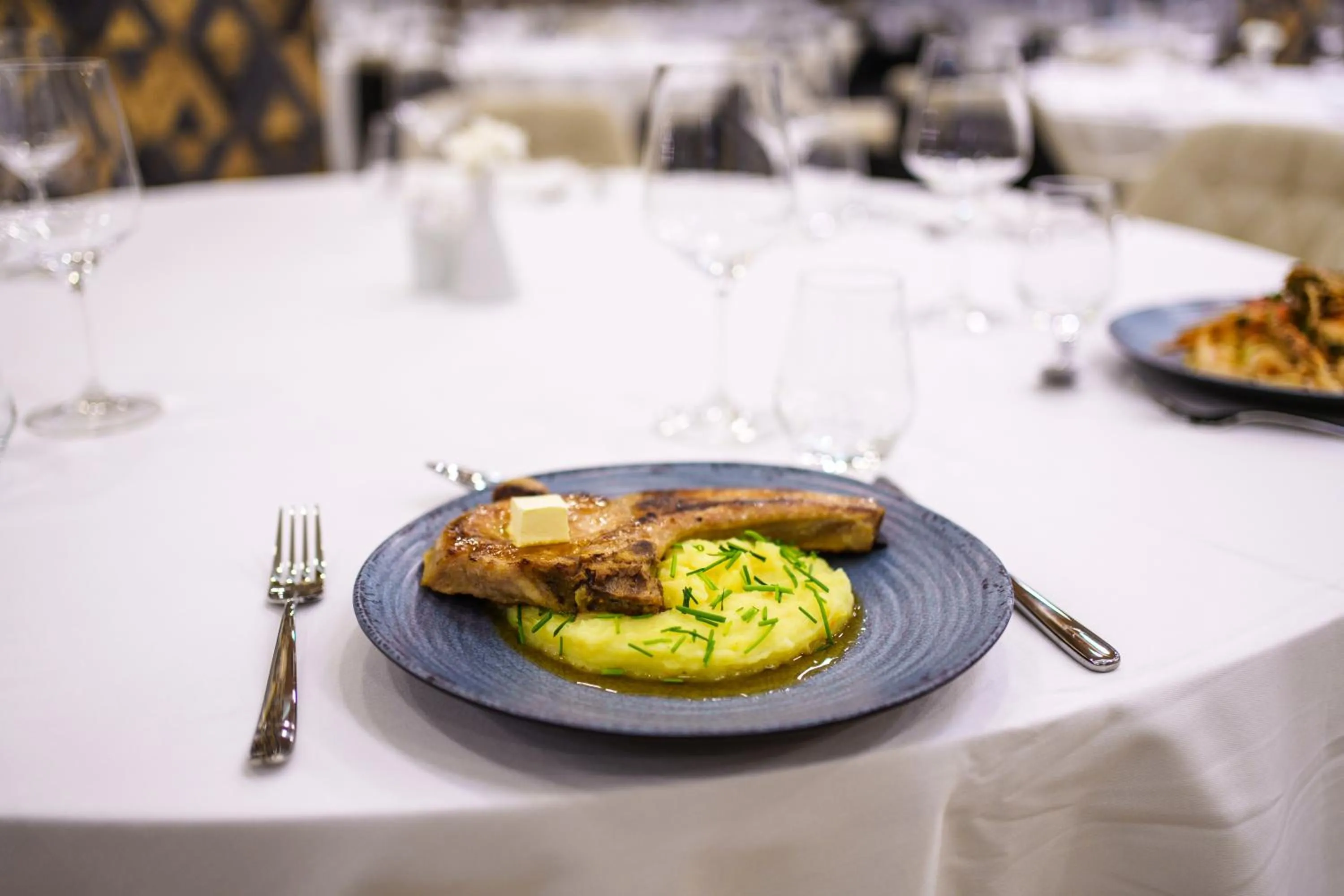 Food and drinks in Hotel Monogram Park