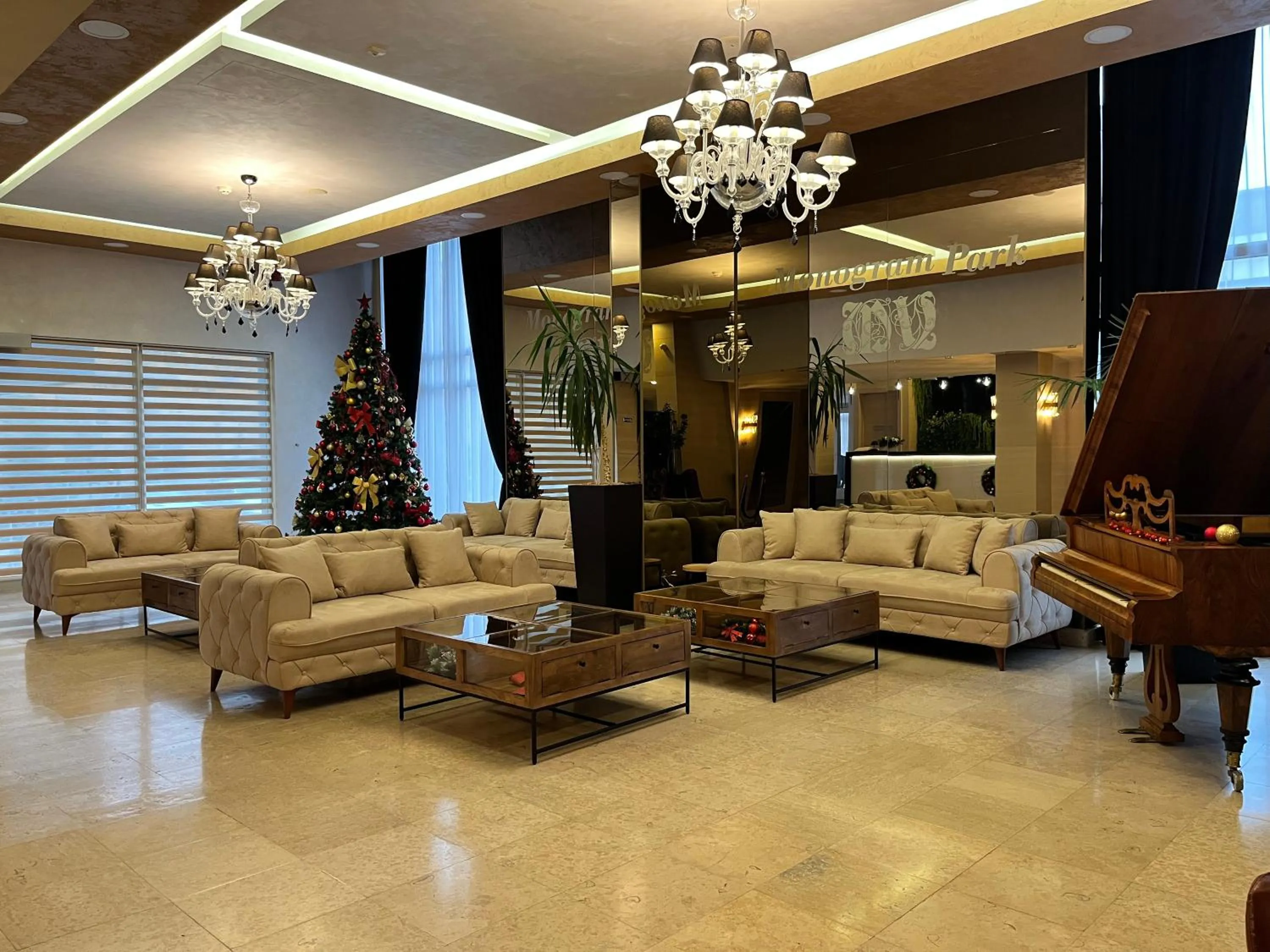 Lobby or reception in Hotel Monogram Park