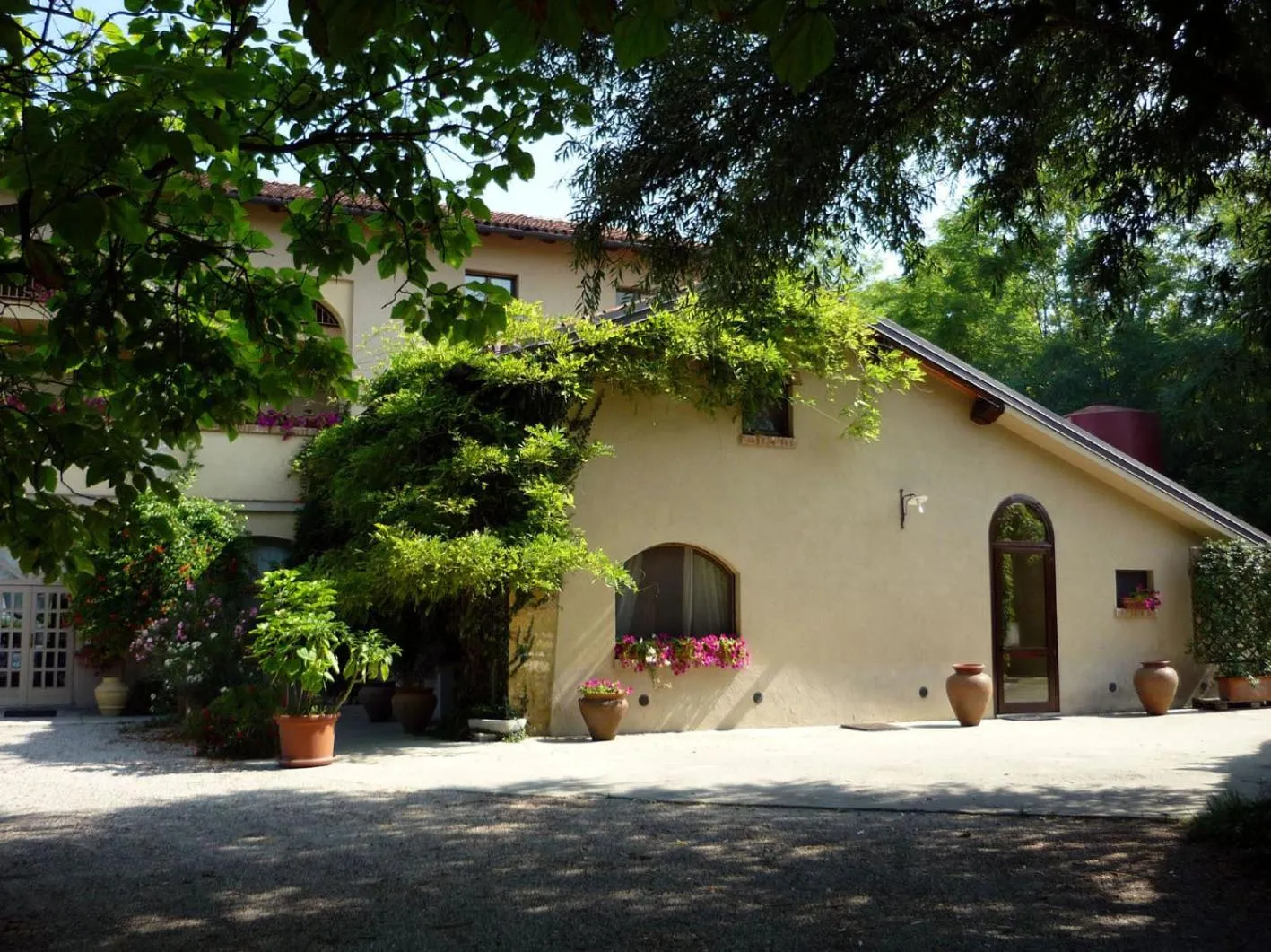 Facade/entrance in B&B La Quercia