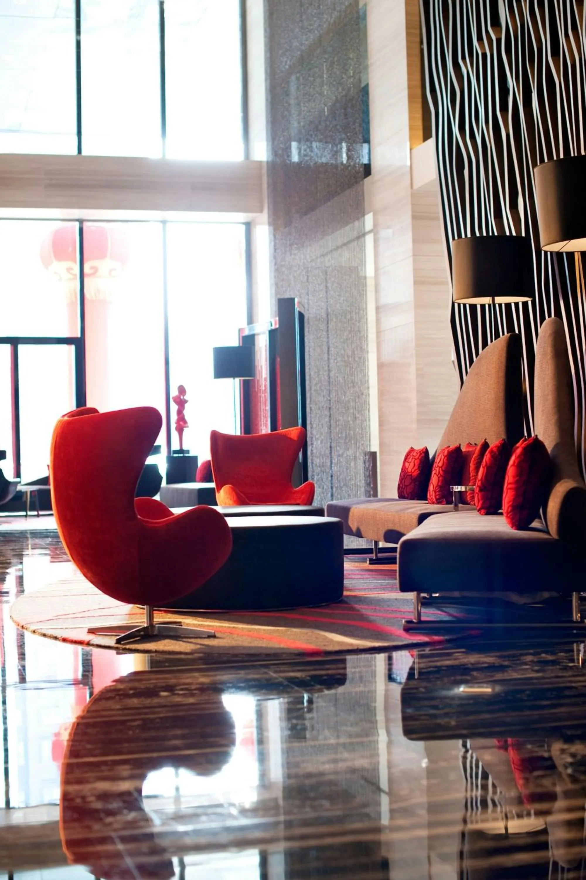 Lobby or reception in Le Méridien Qingdao l Instagrammable l CBD l Nearby seaside,nearby May 4th Square