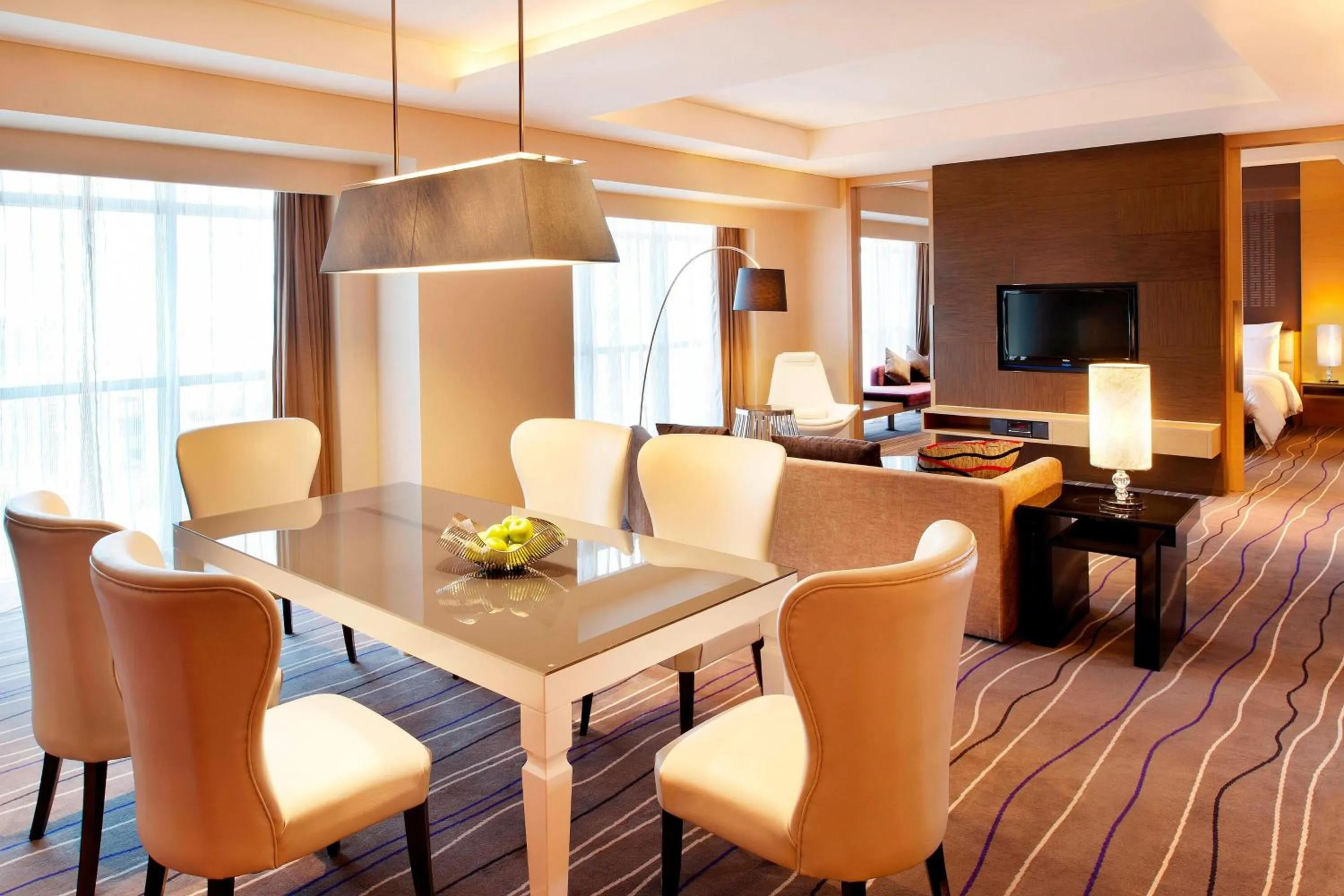 Bedroom in Le Méridien Qingdao l Instagrammable l CBD l Nearby seaside,nearby May 4th Square