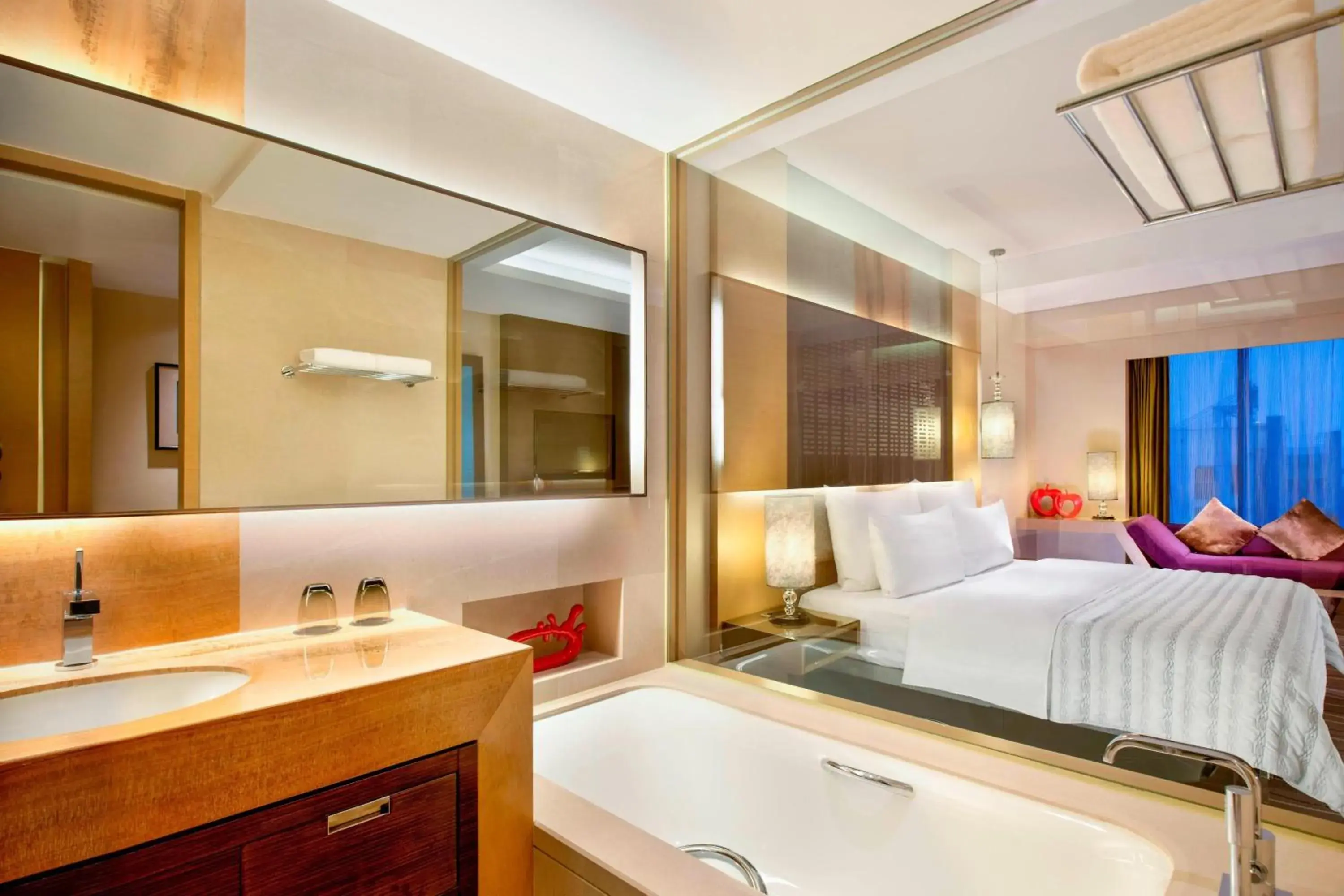 Photo of the whole room, Bed in Le Méridien Qingdao l Instagrammable l CBD Photo of the whole room, Bed in Le Méridien Qingdao l Instagrammable l CBD
