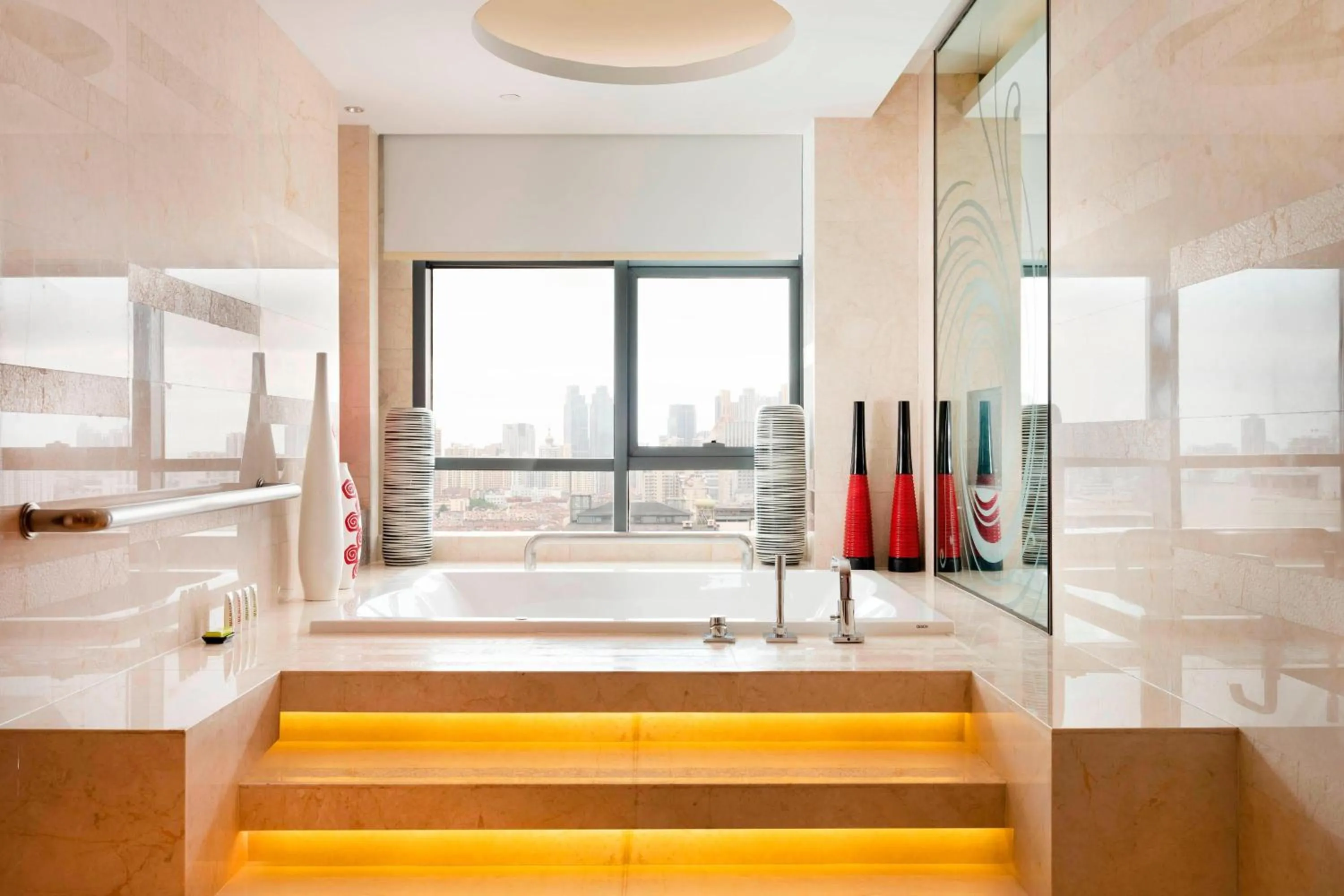 Bathroom in Le Méridien Qingdao l Instagrammable l CBD l Nearby seaside,nearby May 4th Square