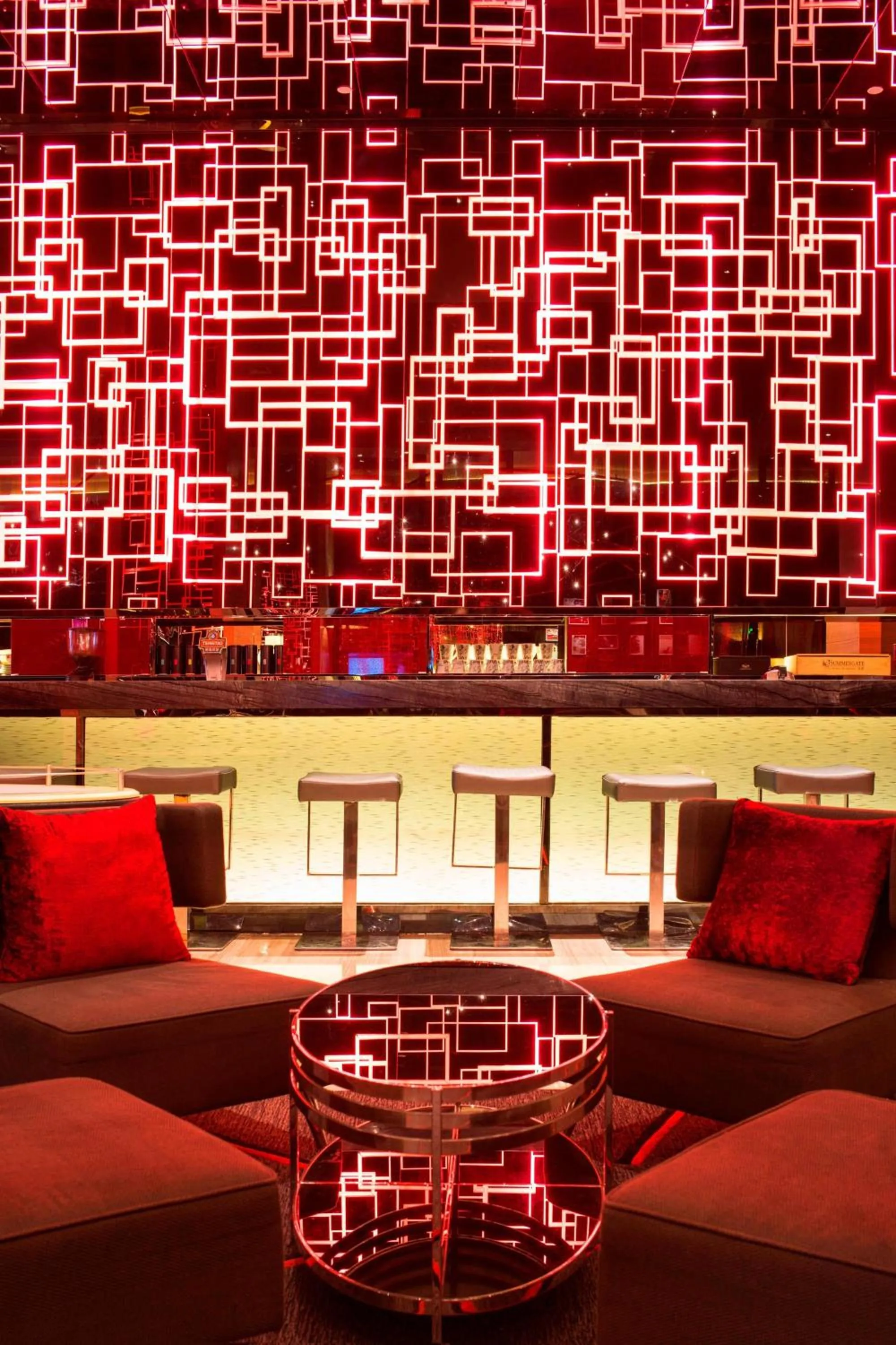 Lobby or reception in Le Méridien Qingdao l Instagrammable l CBD l Nearby seaside,nearby May 4th Square