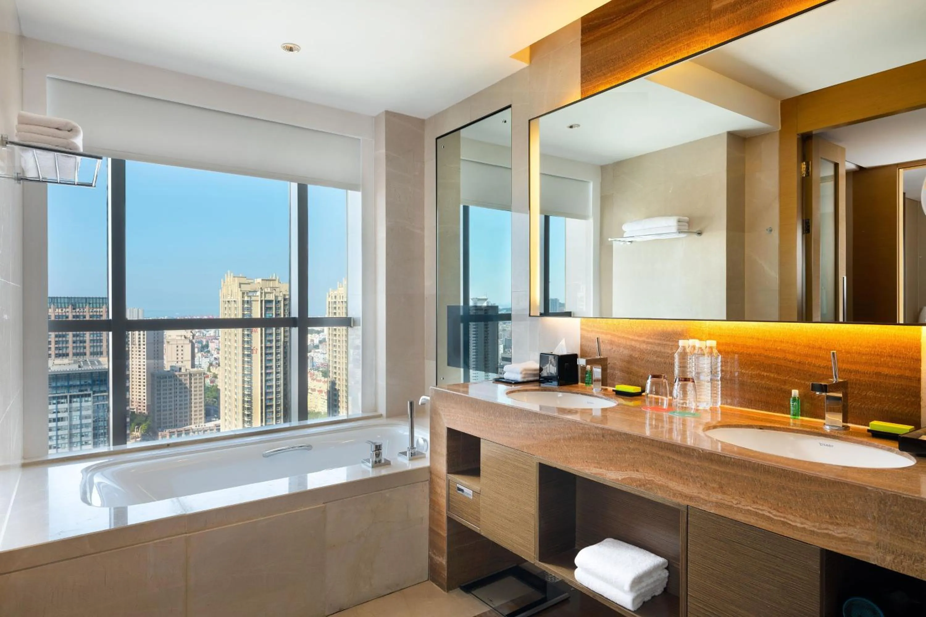 Bathroom in Le Méridien Qingdao l Instagrammable l CBD l Nearby seaside,nearby May 4th Square