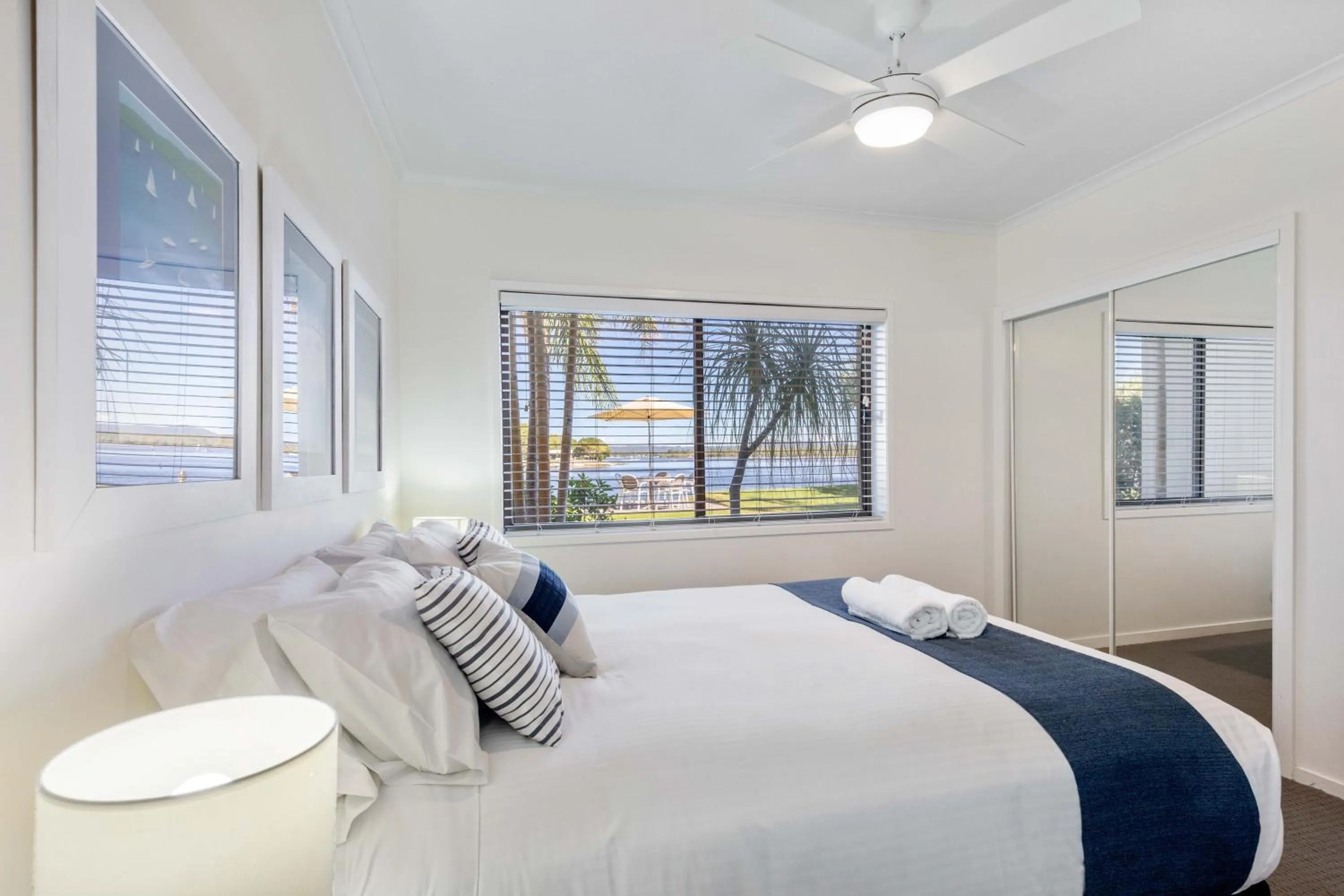 Bedroom, Bed in Culgoa Point Beach Resort
