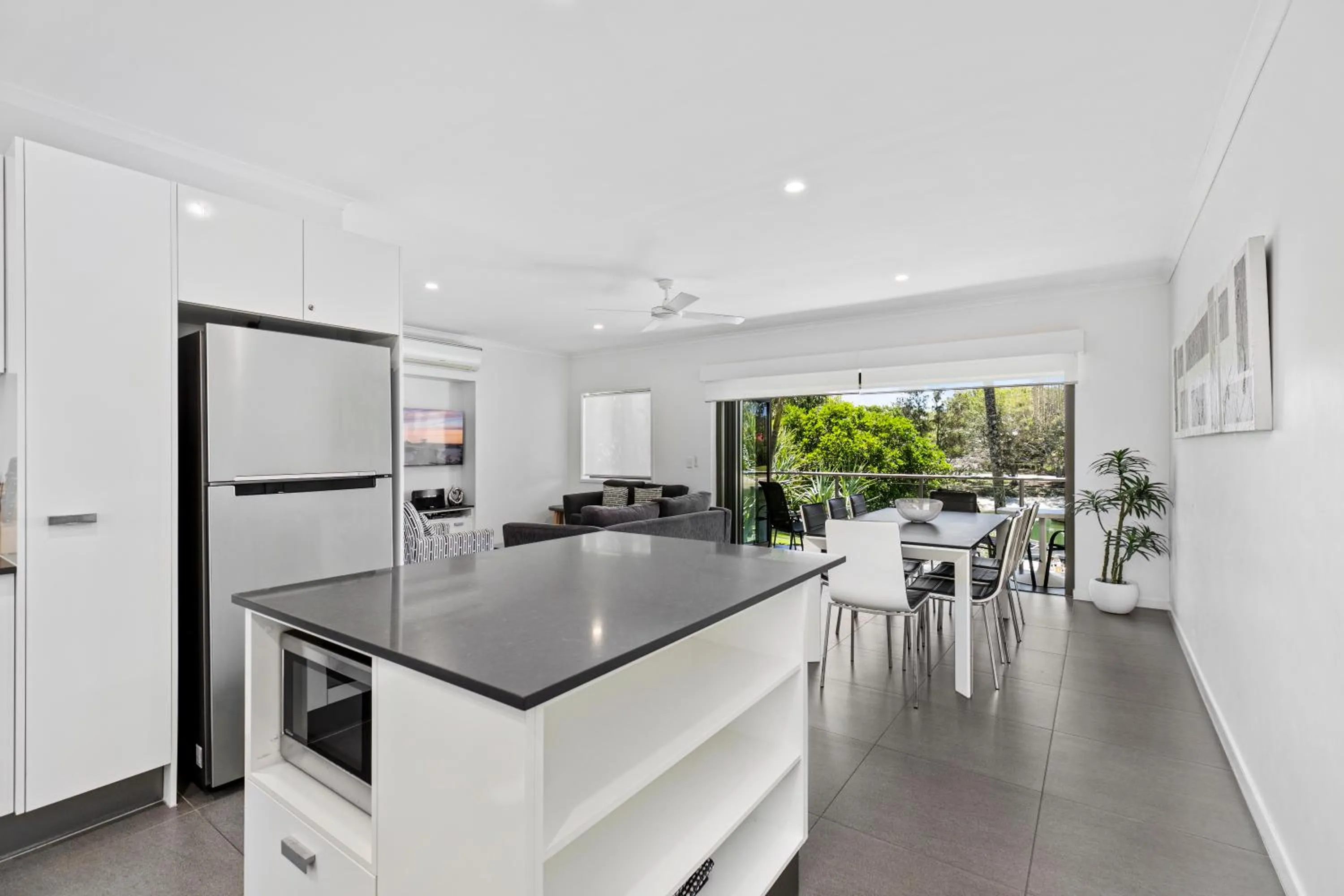 Dining area in Culgoa Point Beach Resort