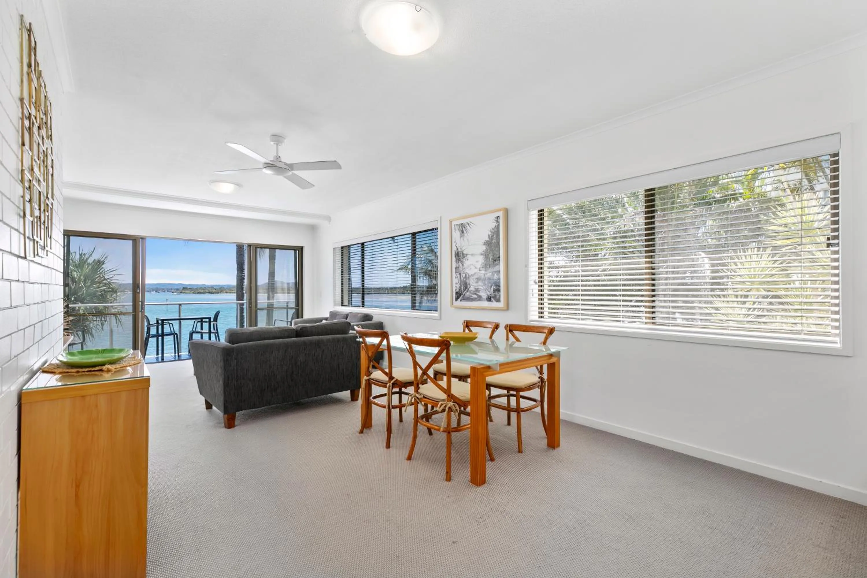 Lounge or bar in Culgoa Point Beach Resort