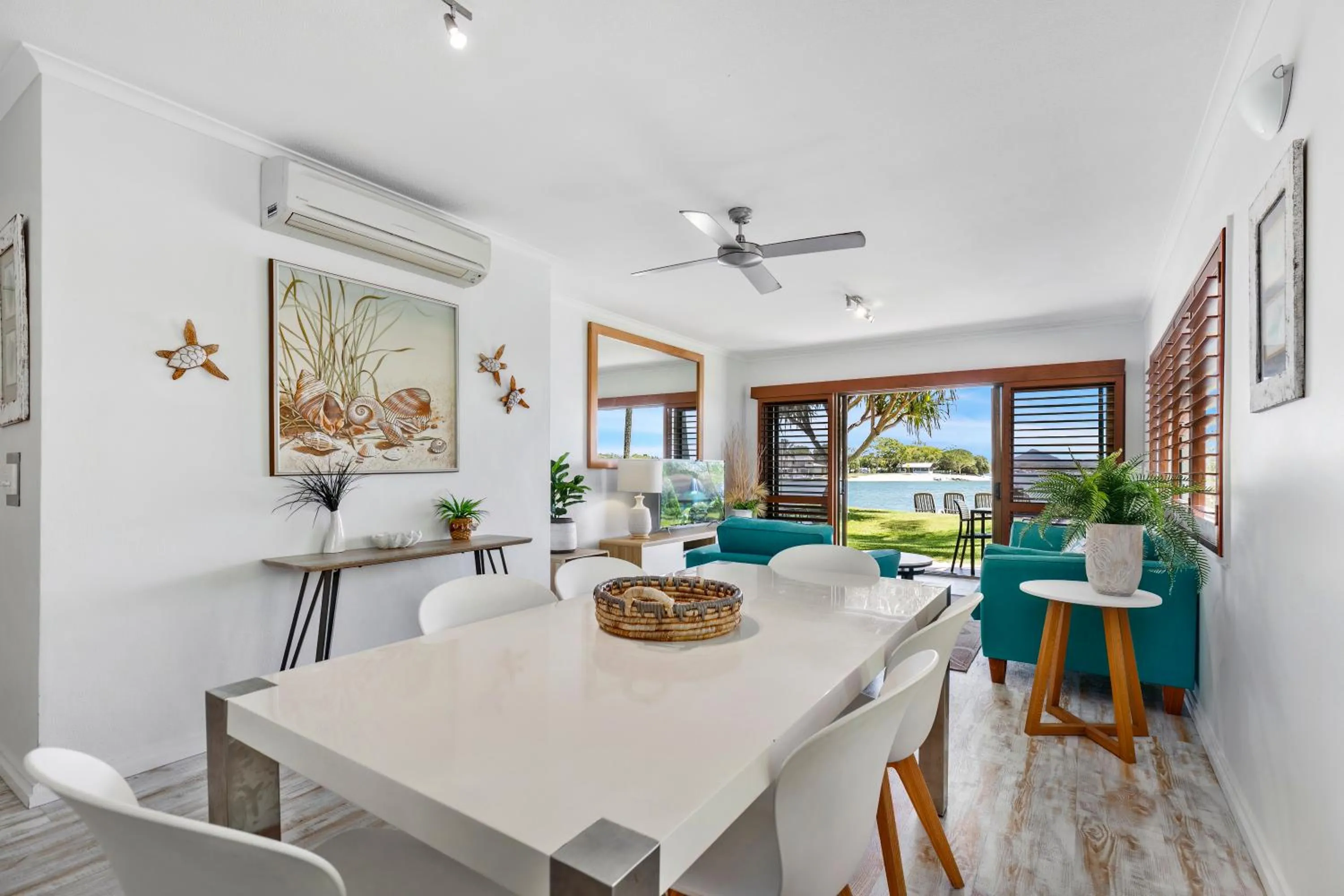 Living room in Culgoa Point Beach Resort