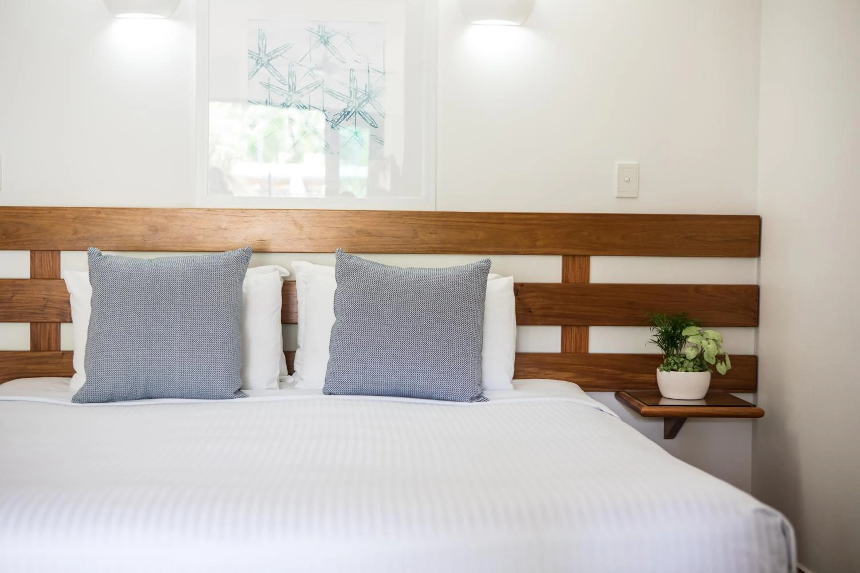 Bed in Port Douglas Peninsula Boutique Hotel - Adults Only Haven