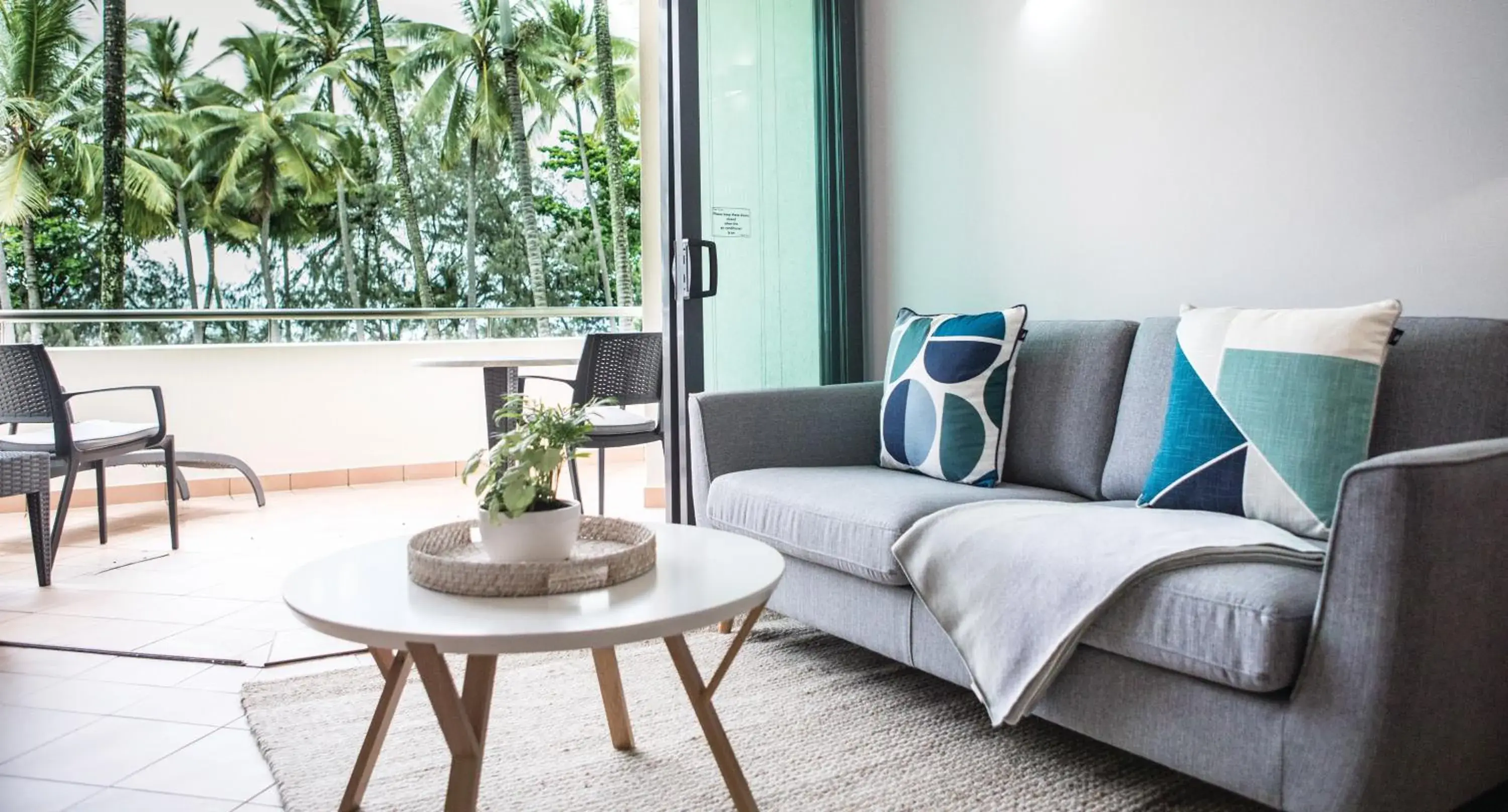Ocean View Suite - single occupancy - Free Wifi & Parking in Port Douglas Peninsula Boutique Hotel - Adults Only Haven Ocean View Suite - single occupancy - Free Wifi & Parking in Port Douglas Peninsula Boutique Hotel - Adults Only Haven