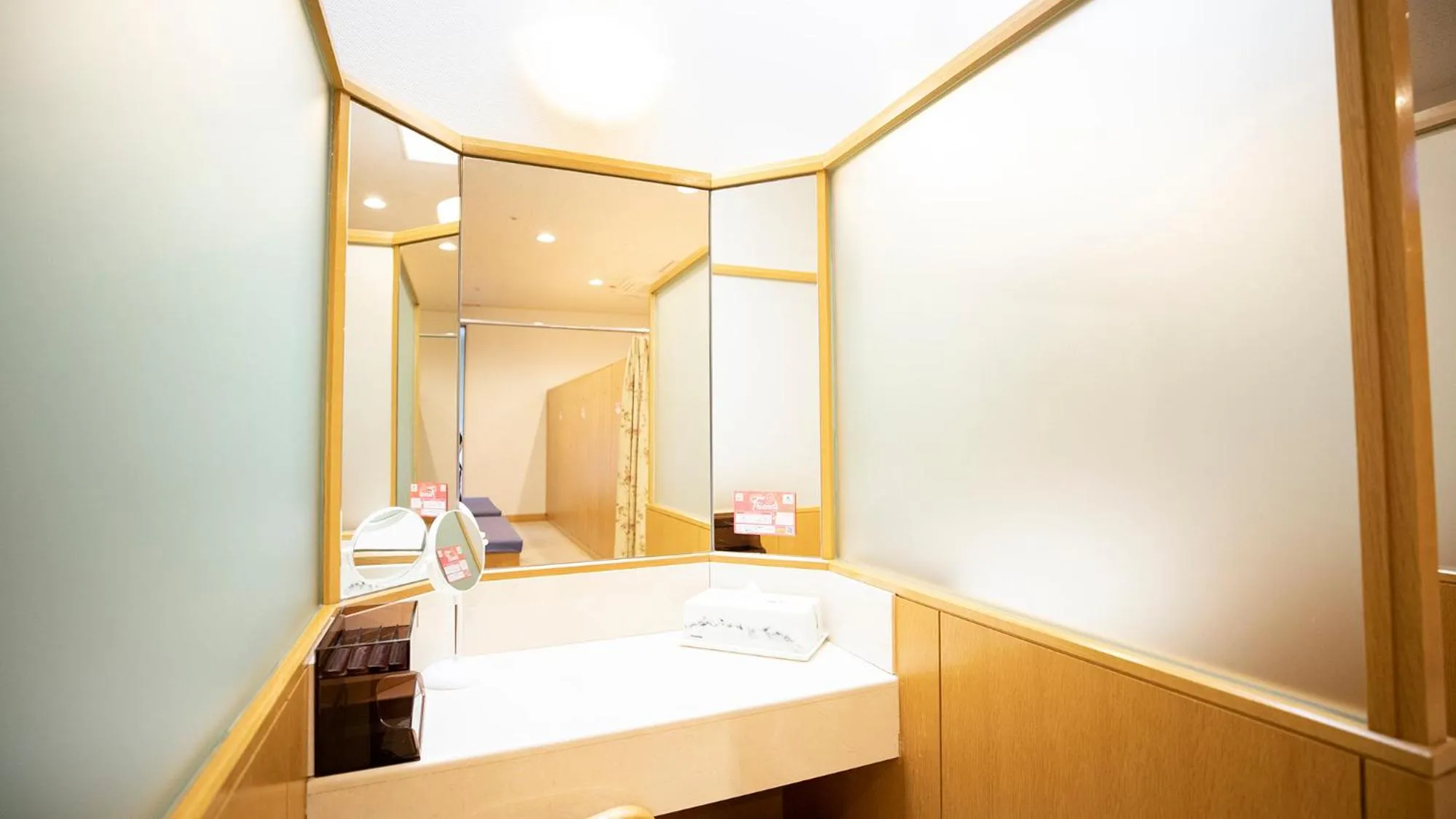 microwave in Kamogawa Country Hotel