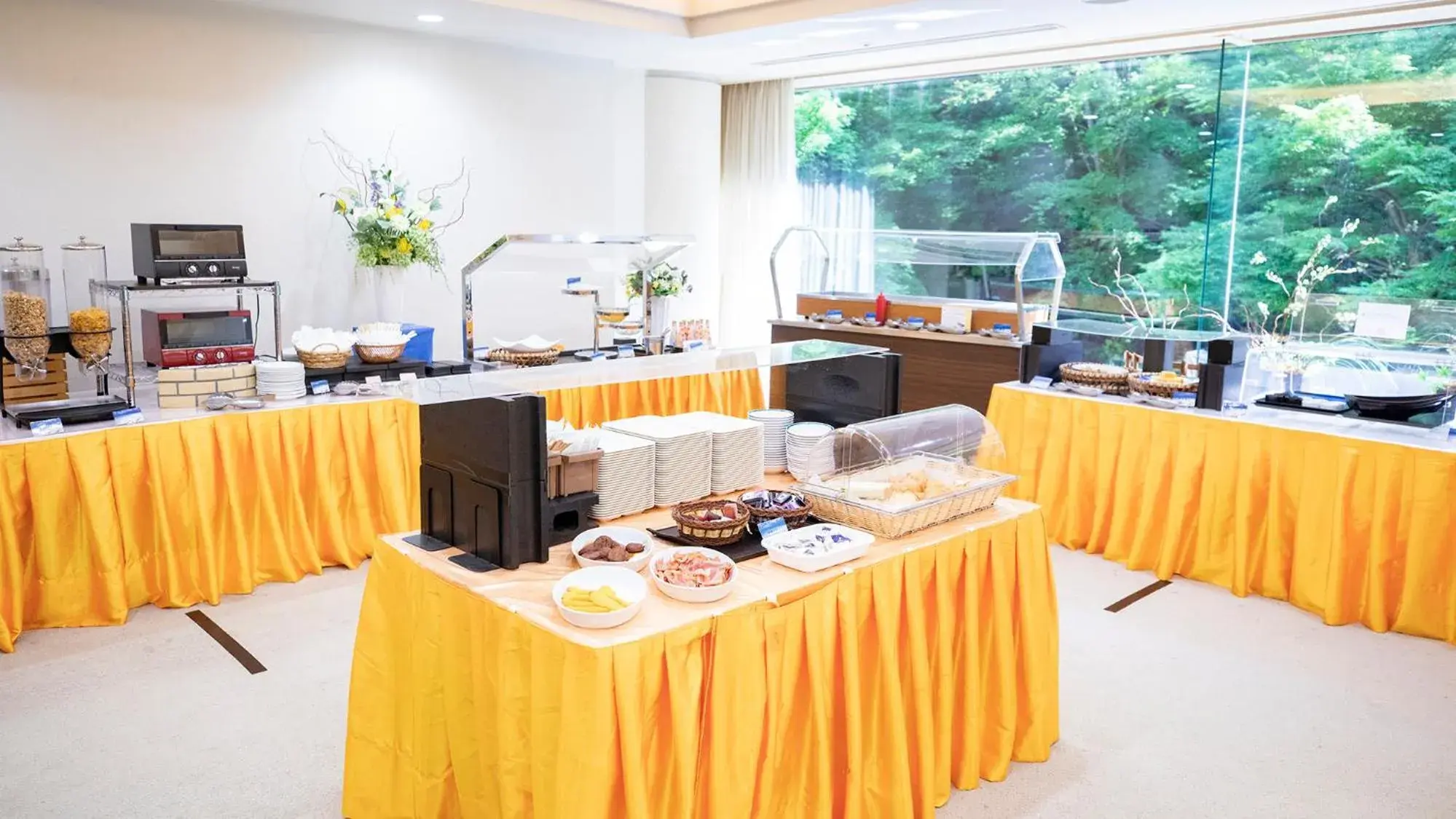 Restaurant/places to eat in Kamogawa Country Hotel Restaurant/places to eat in Kamogawa Country Hotel