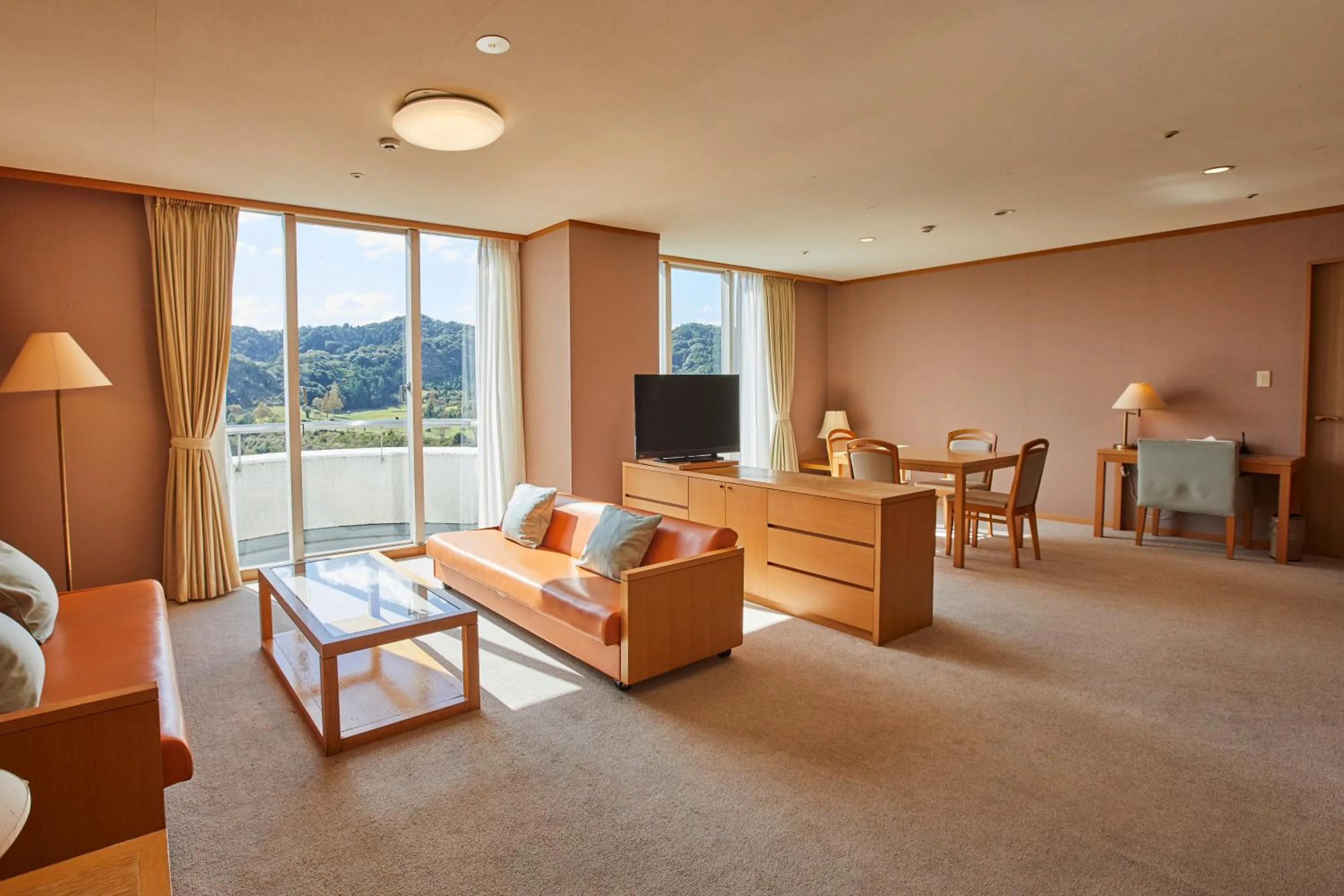 Living room in Kamogawa Country Hotel