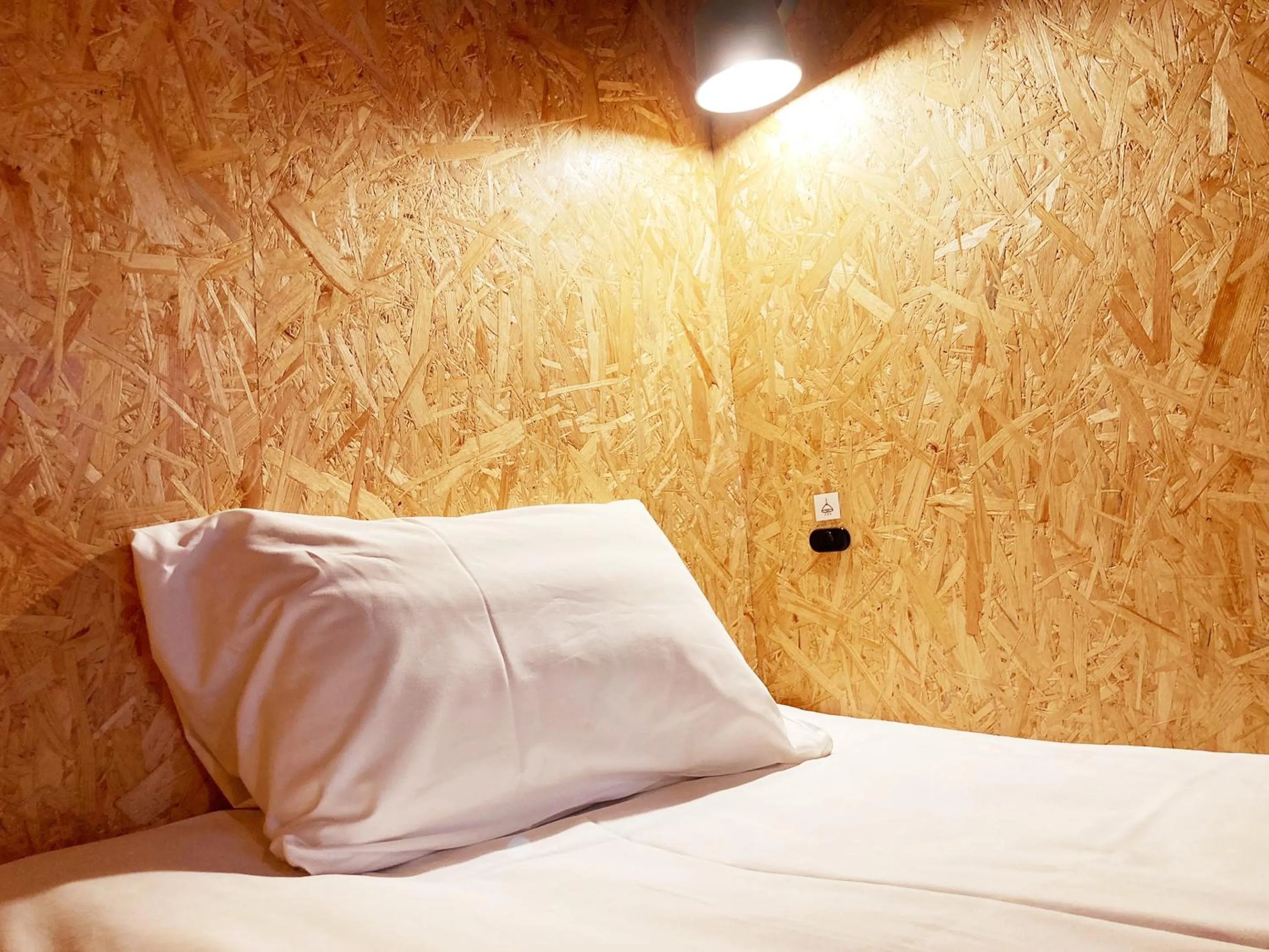 Bed in ADLIV/Factry Stay/工場に泊まれる