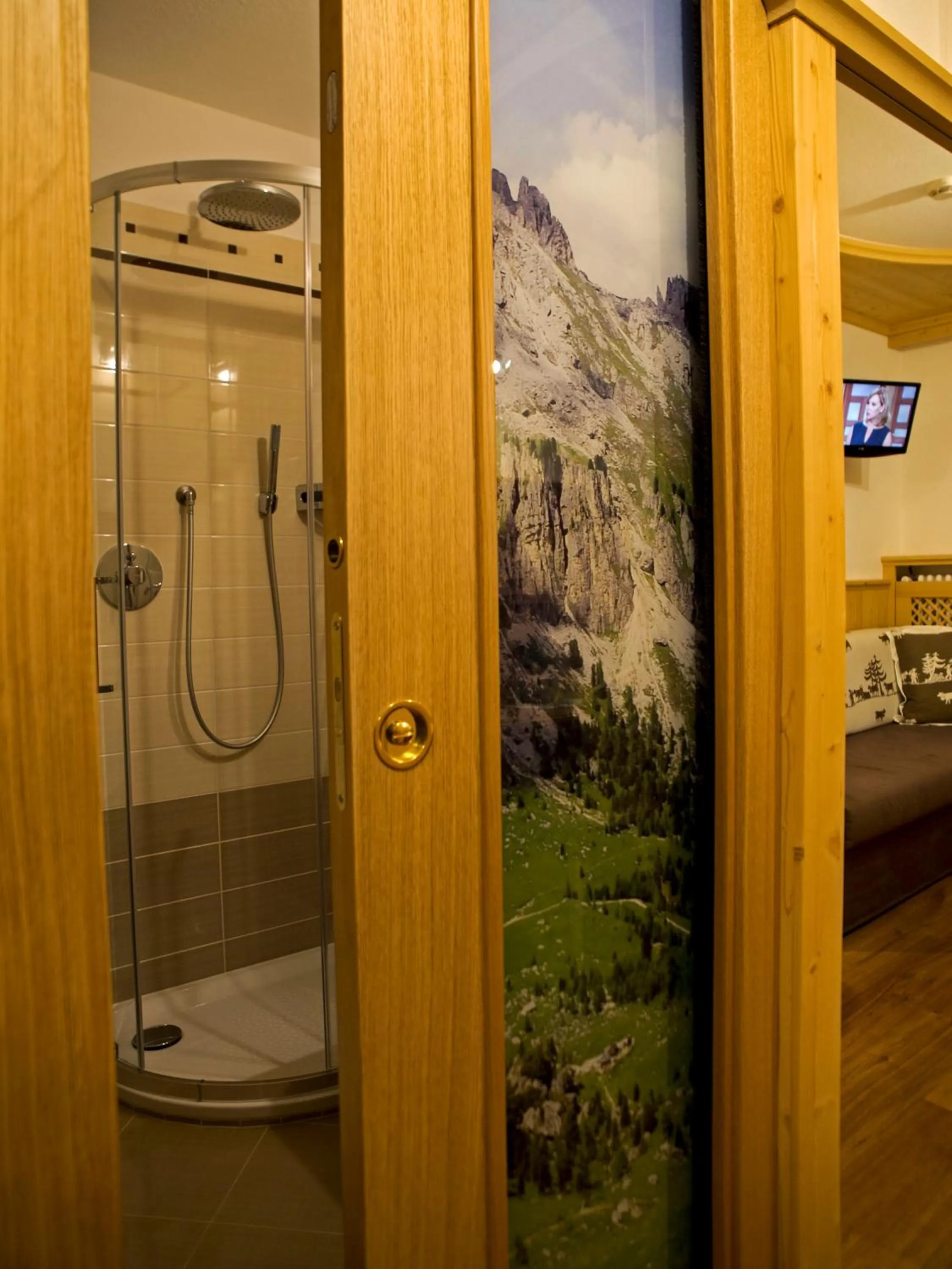 Shower in Hotel El Paster