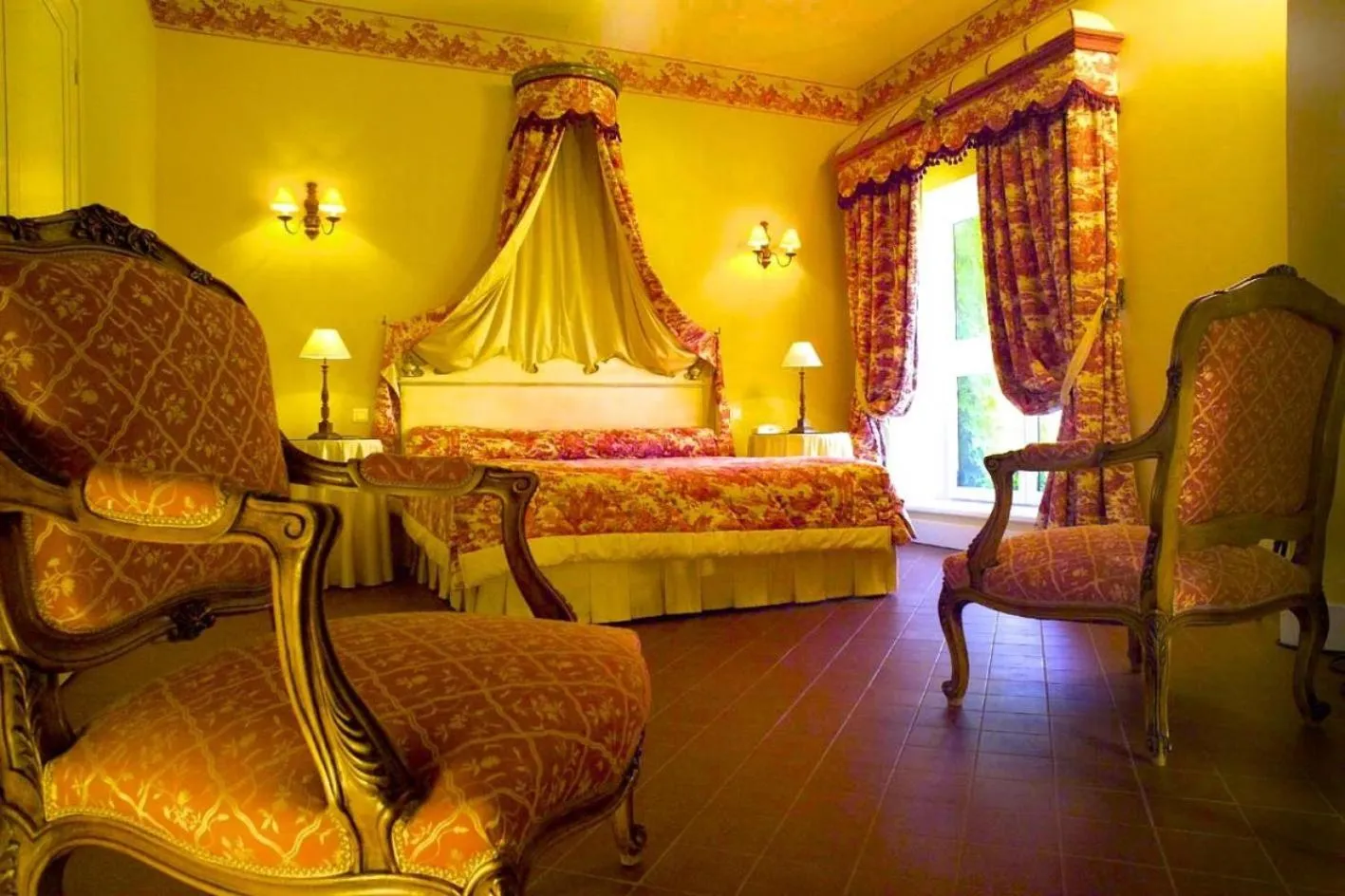 Bedroom, Bed in Hôtel Château de Cavanac