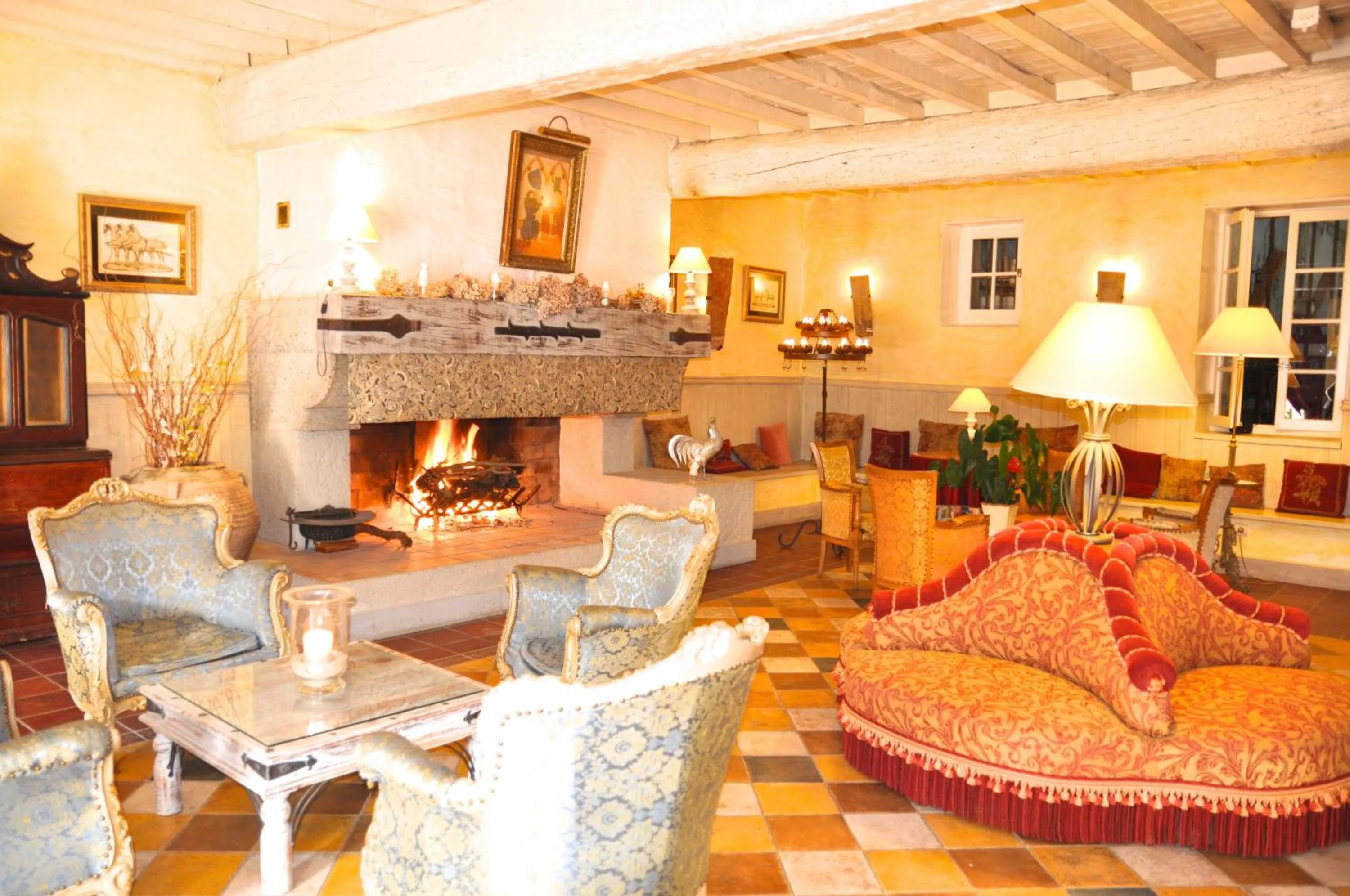 Lounge or bar in Hôtel Château de Cavanac