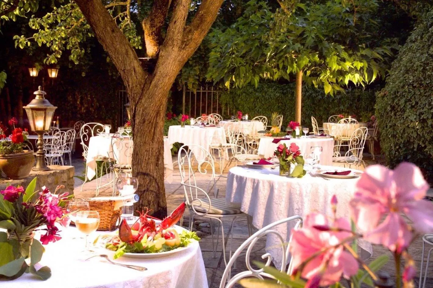 Balcony/Terrace in Hôtel Château de Cavanac
