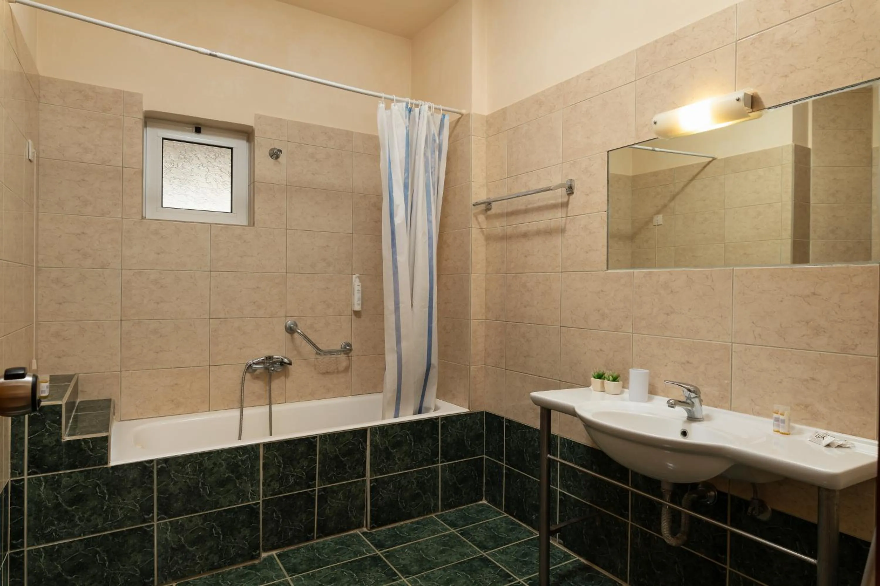Bathroom in Dimitra & Evdokia Hotel