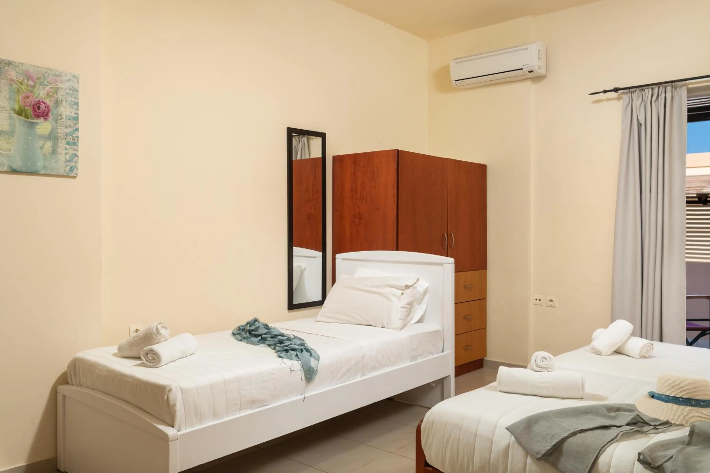 Bed in Dimitra & Evdokia Hotel