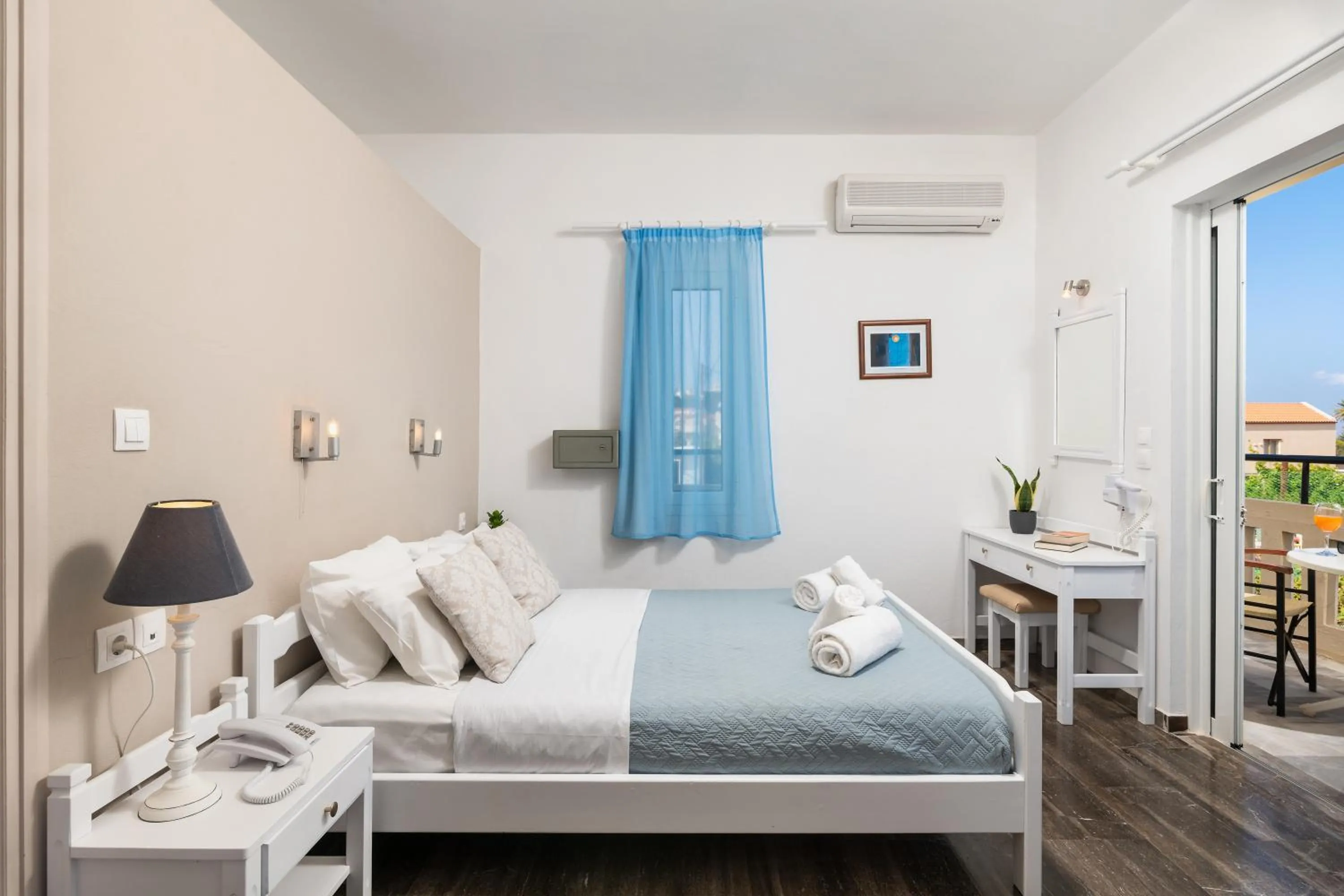 Bedroom, Bed in Dimitra & Evdokia Hotel