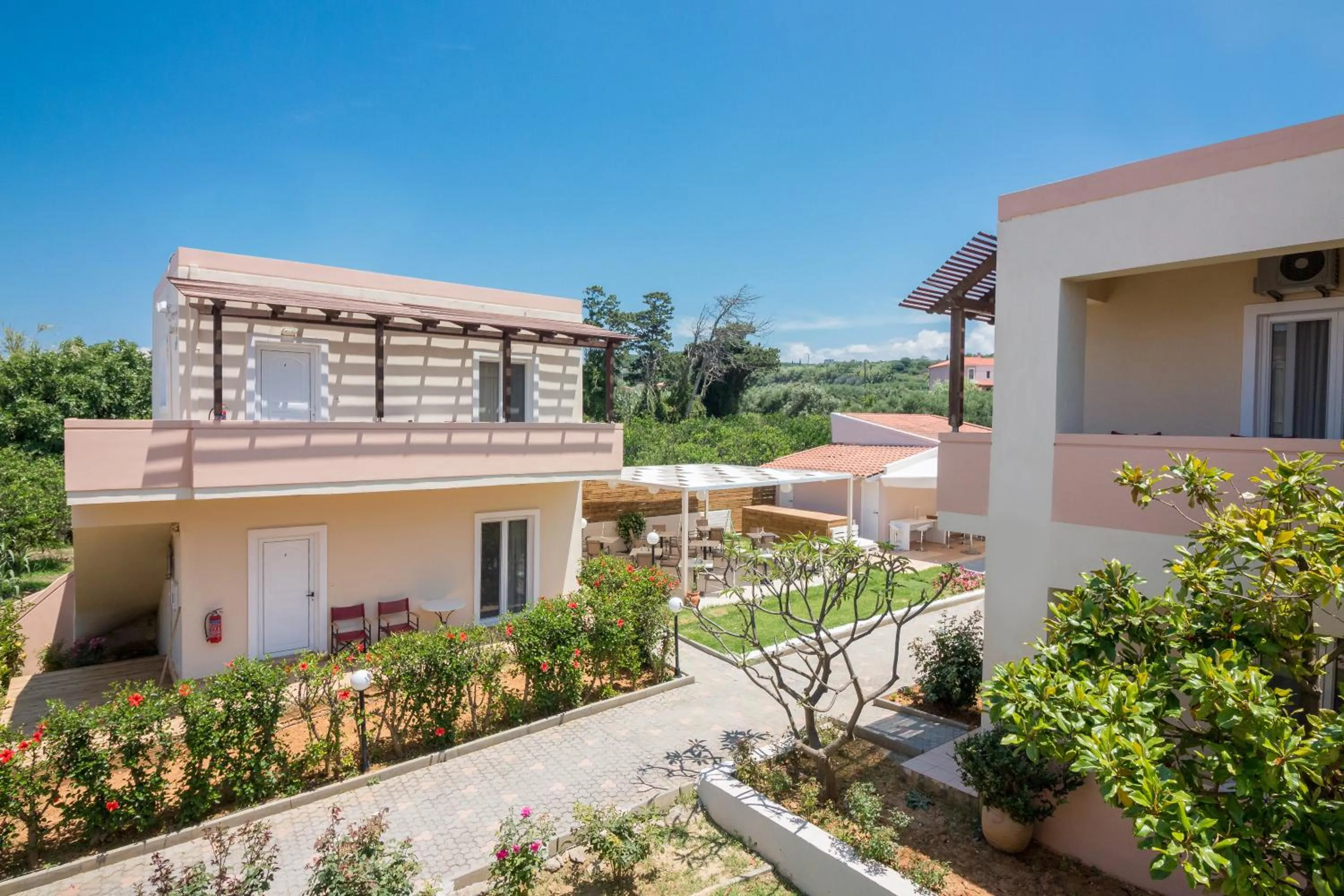 Garden in Dimitra & Evdokia Hotel