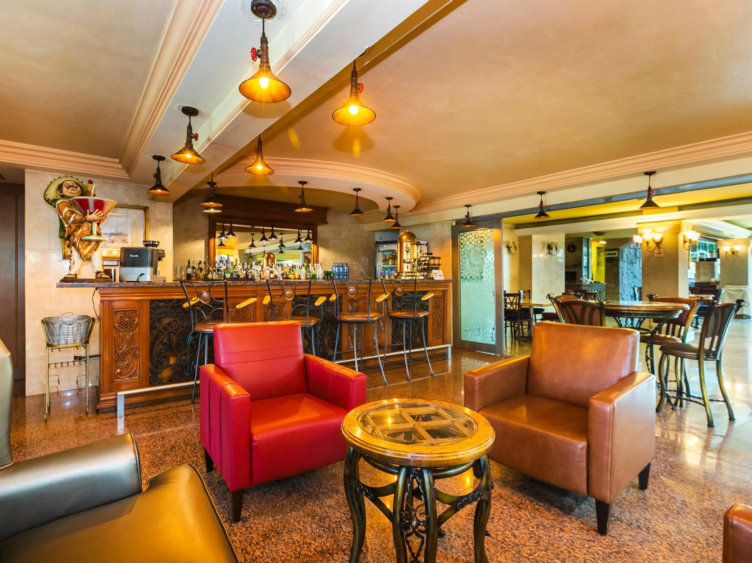 Lounge or bar in Quinta del Rey Hotel