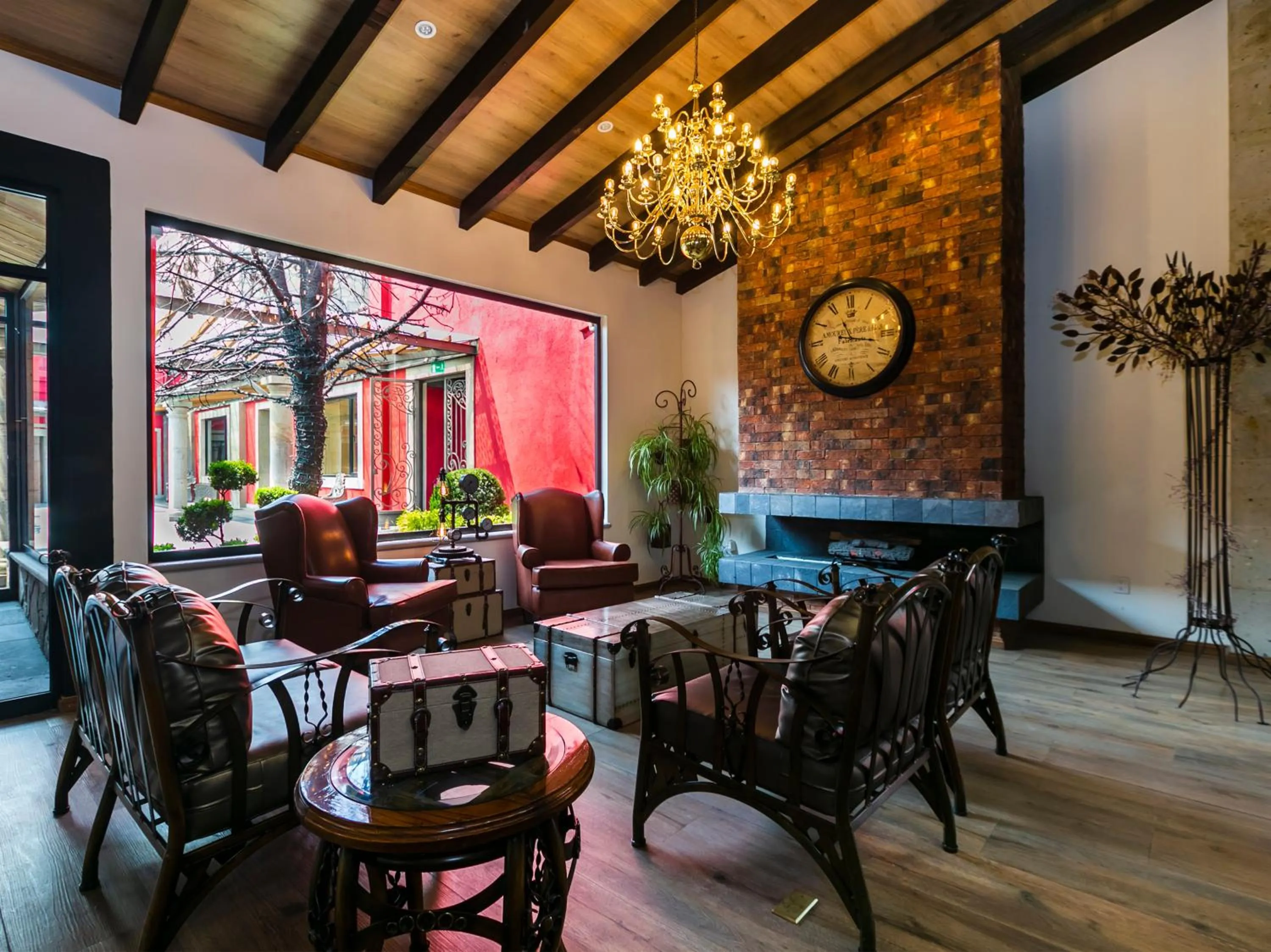Seating area in Quinta del Rey Hotel