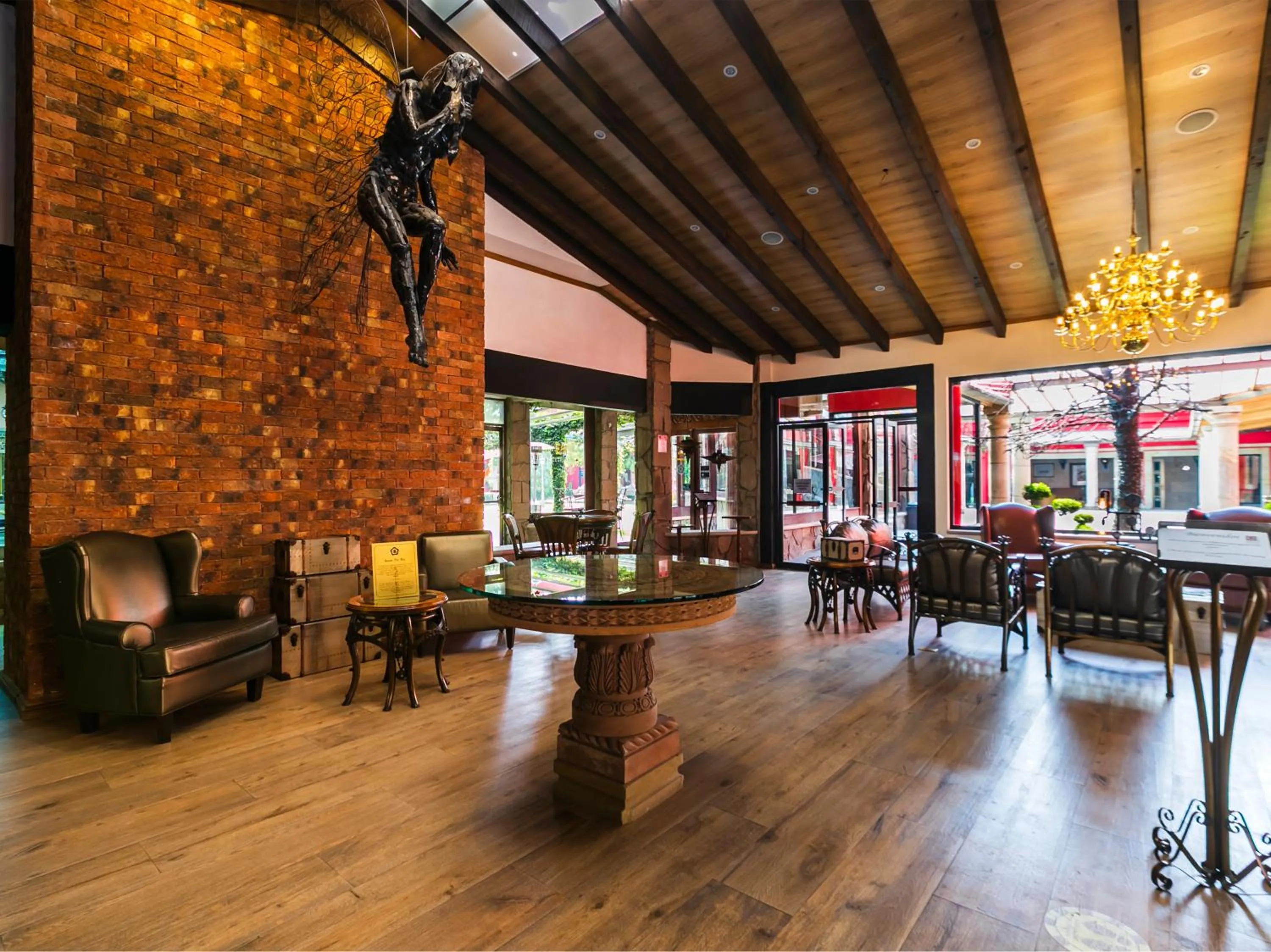 Lobby or reception in Quinta del Rey Hotel