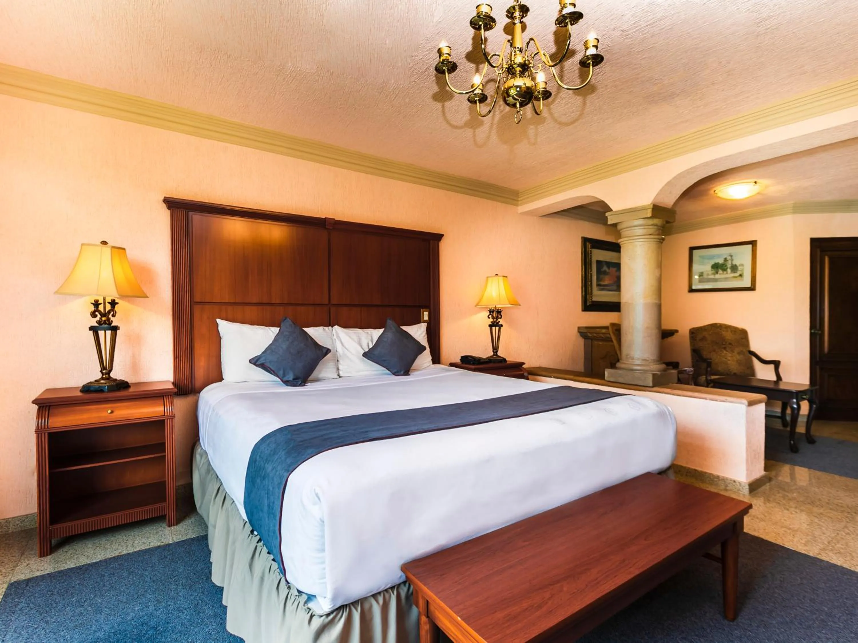 Bed in Quinta del Rey Hotel