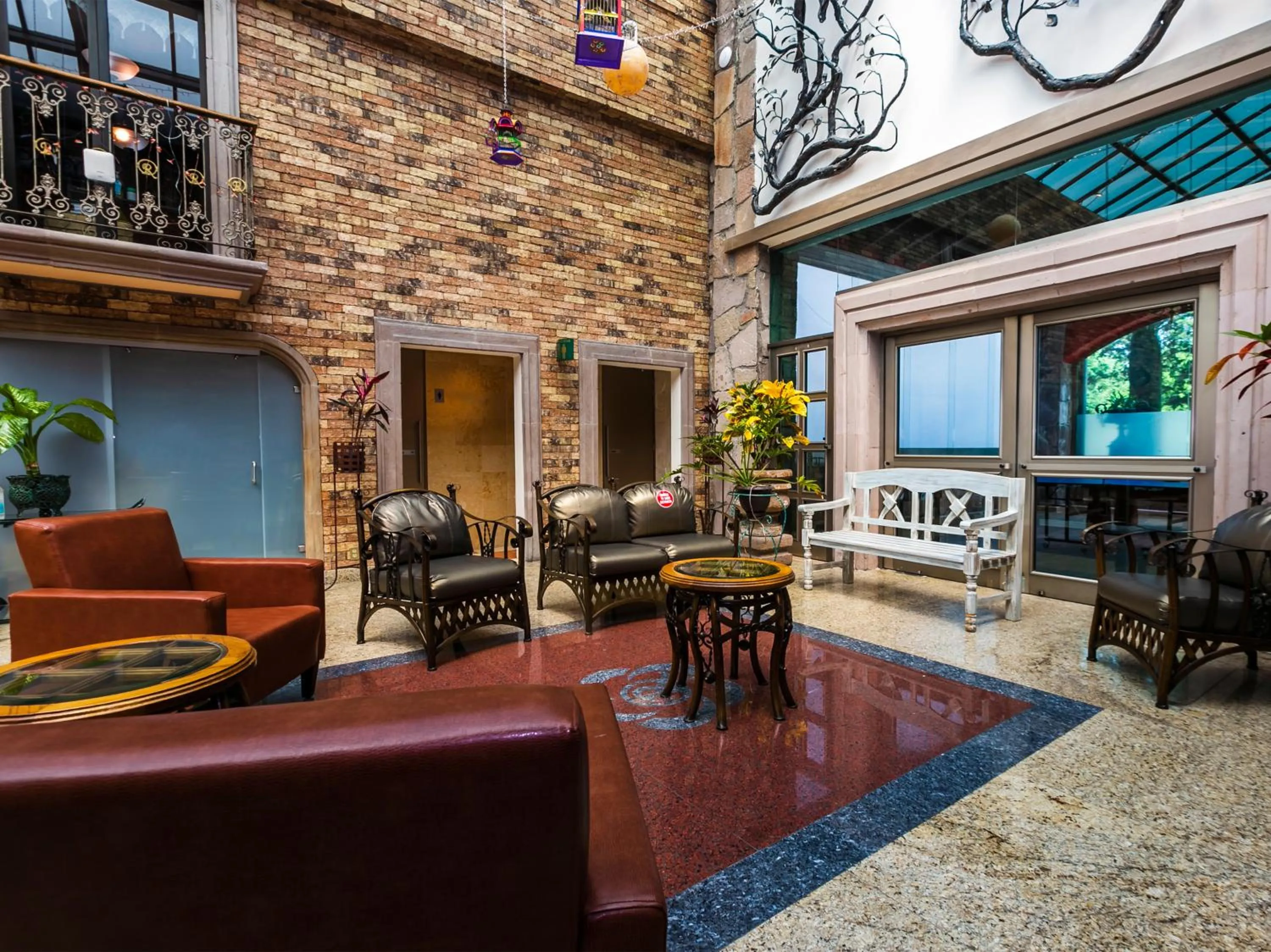 Lobby or reception in Quinta del Rey Hotel