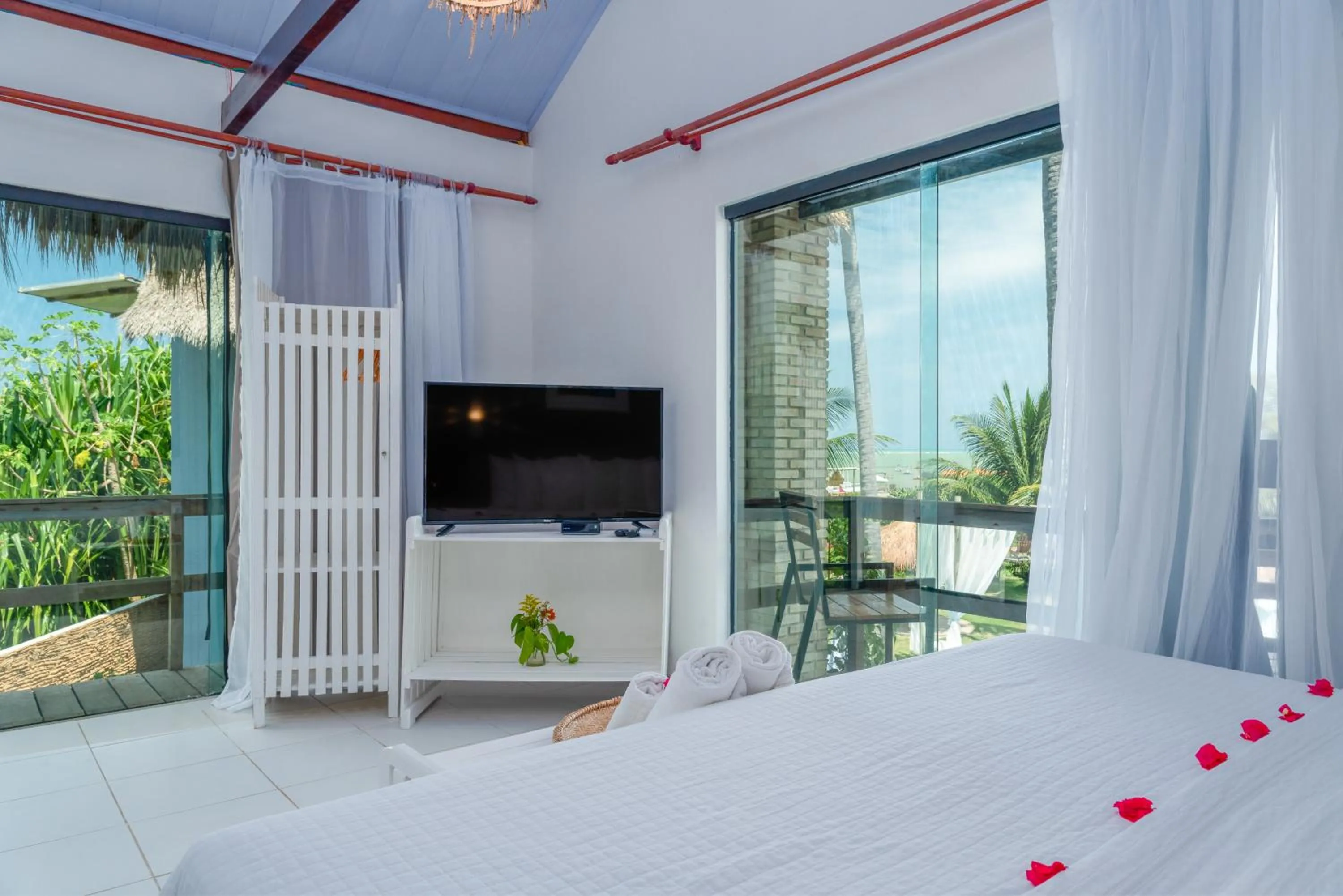 Bed in Villa Pantai Milagres Exclusive Hotel