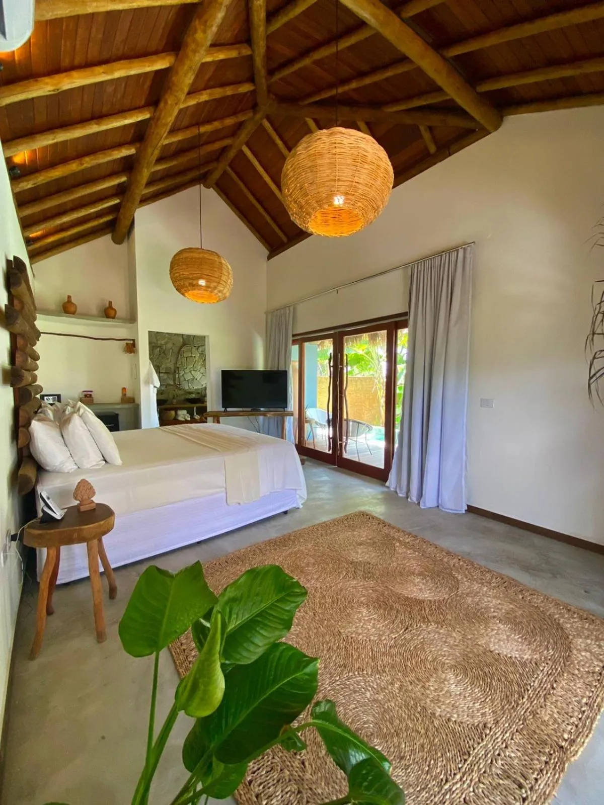 Bed in Villa Pantai Milagres Exclusive Hotel