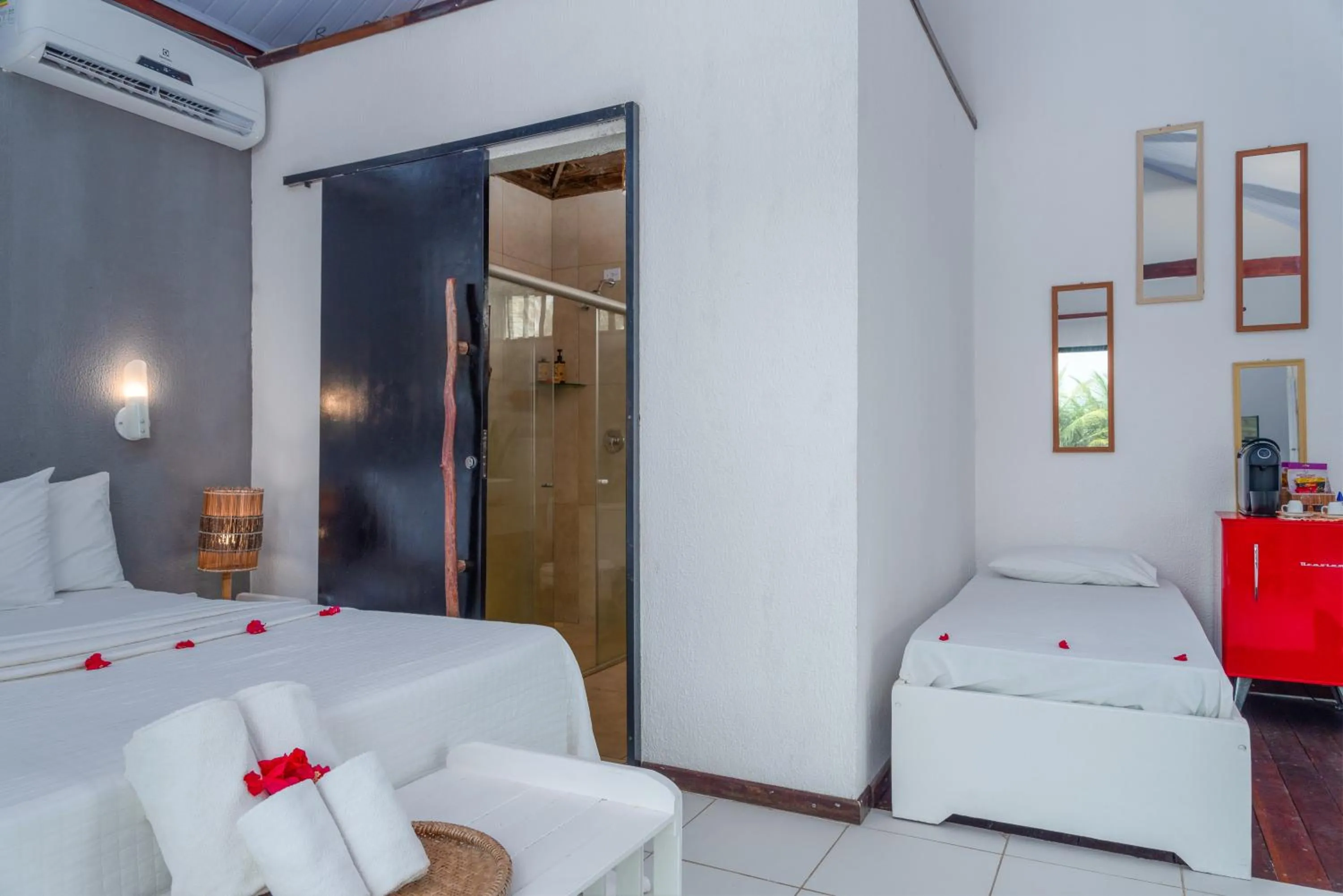 Bed in Villa Pantai Milagres Exclusive Hotel