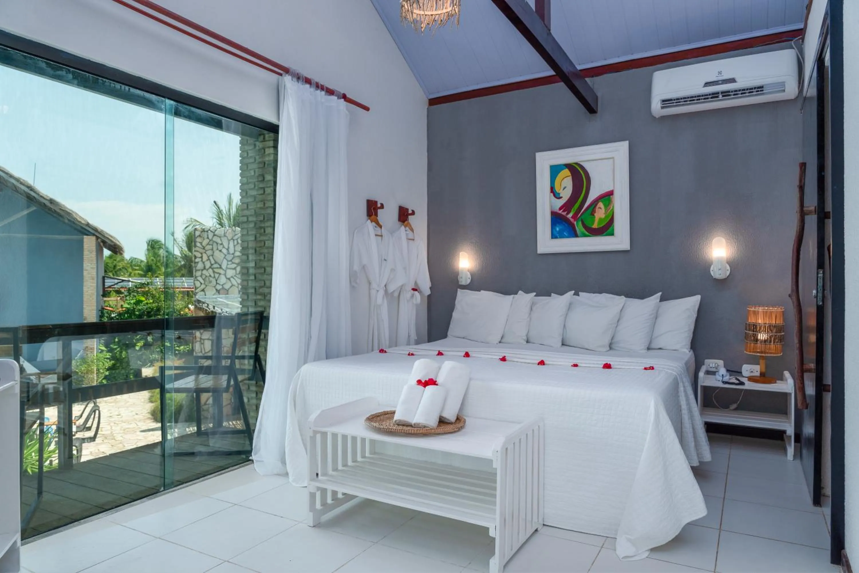 Bed in Villa Pantai Milagres Exclusive Hotel
