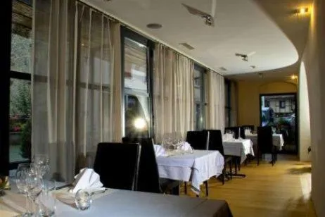 Restaurant/places to eat in Hotel Krone