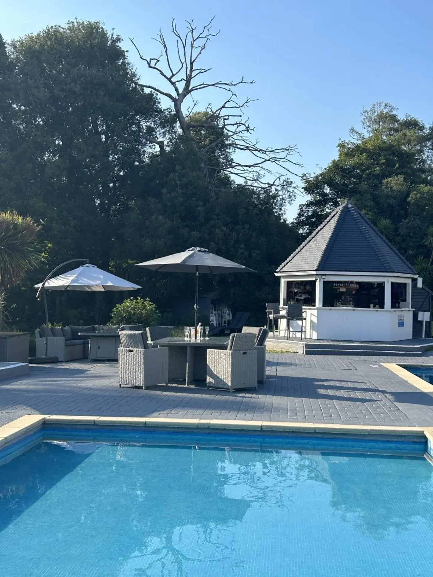 Garden in Westhill Country Hotel Garden in Westhill Country Hotel