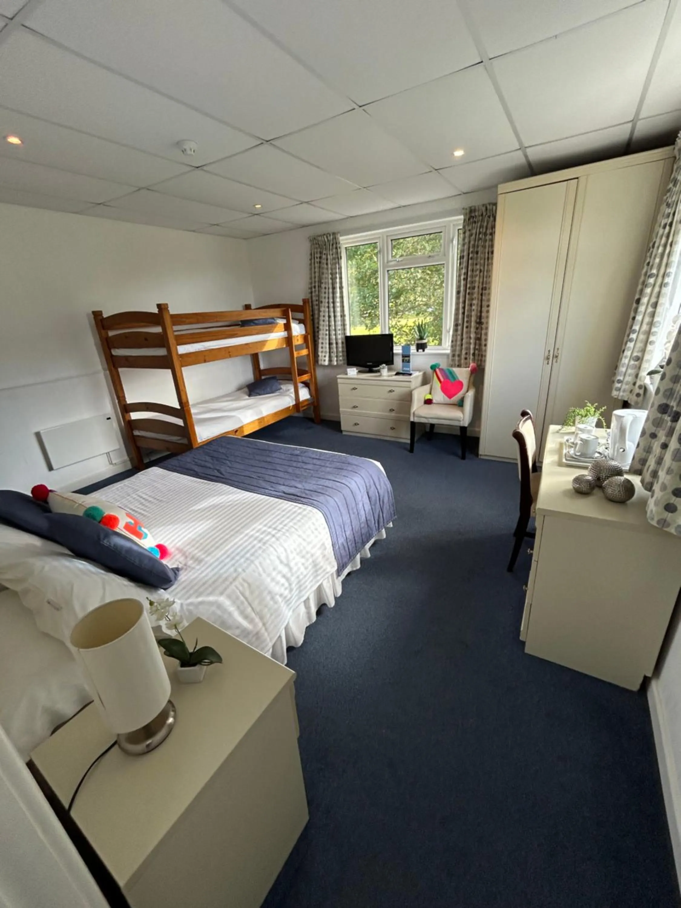 Bed in Westhill Country Hotel