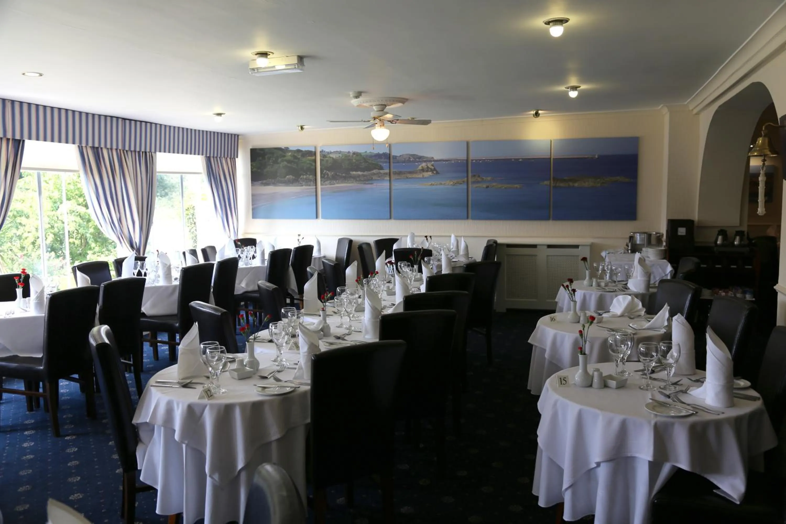 Restaurant/places to eat in Westhill Country Hotel