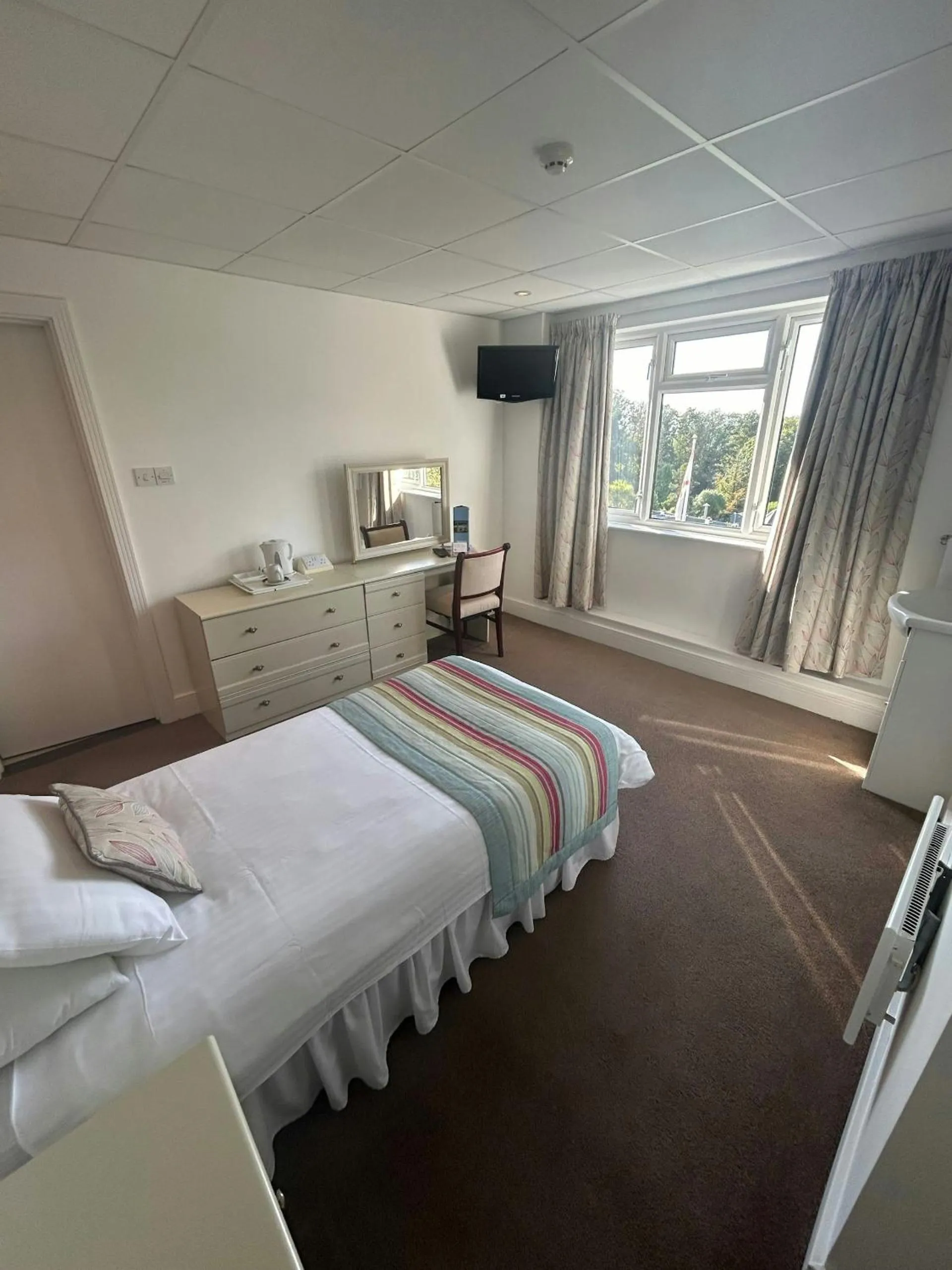 Bed in Westhill Country Hotel