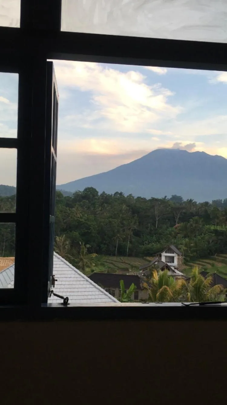 Amrita Villa Sidemen