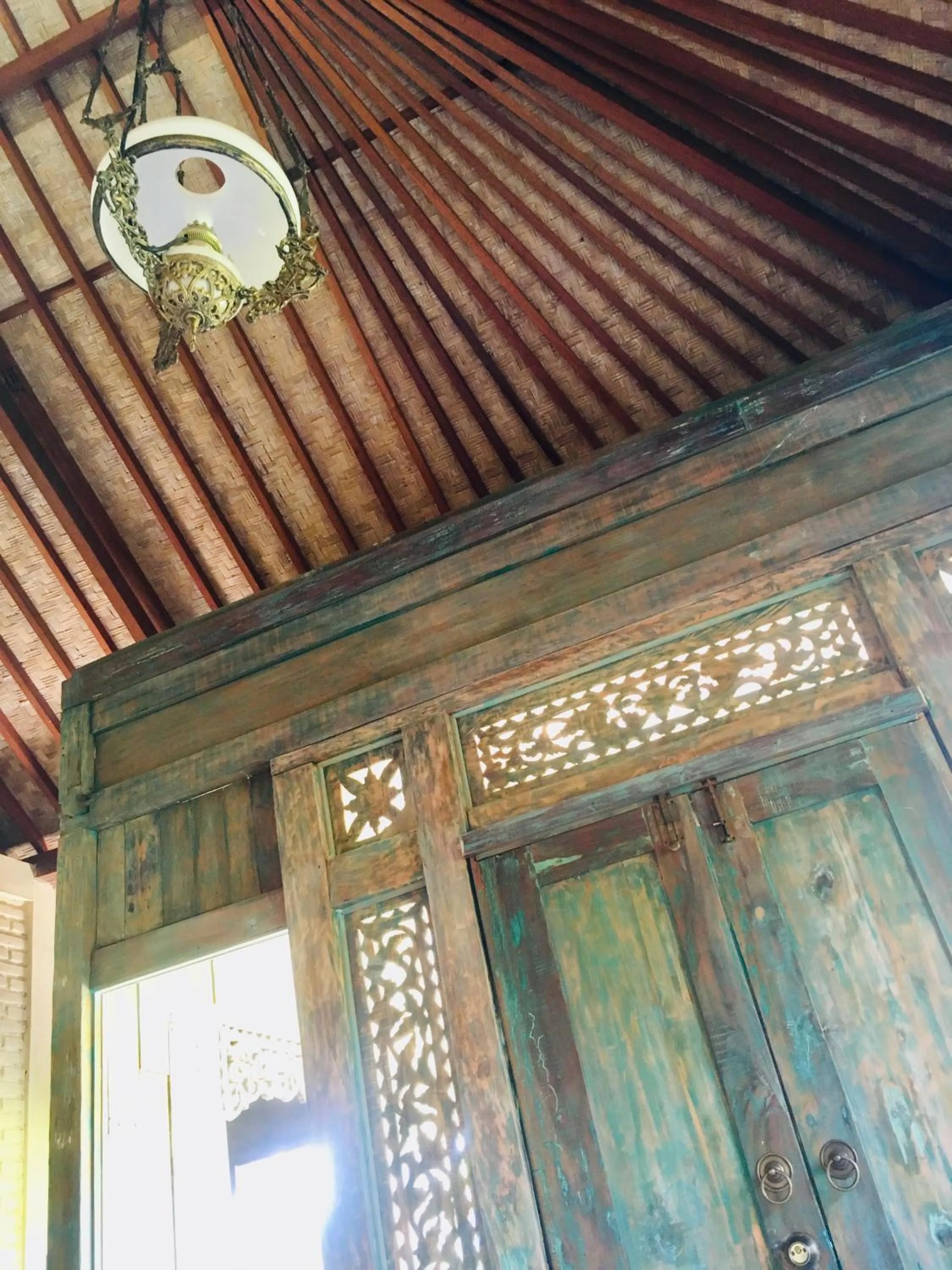 Amrita Villa Sidemen