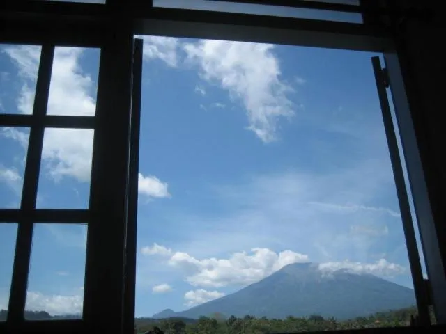 Amrita Villa Sidemen