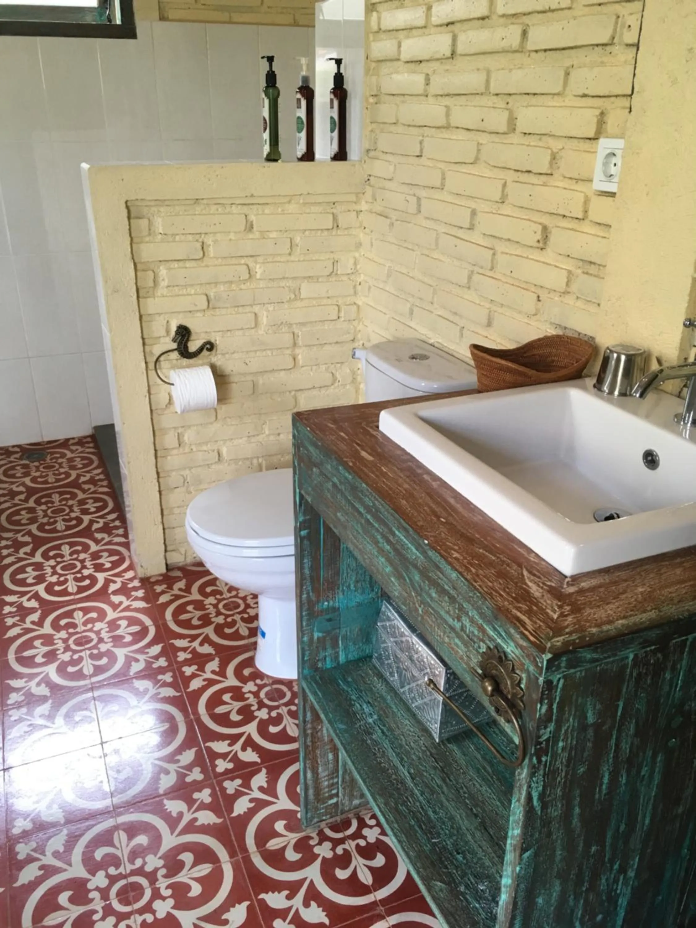 Amrita Villa Sidemen